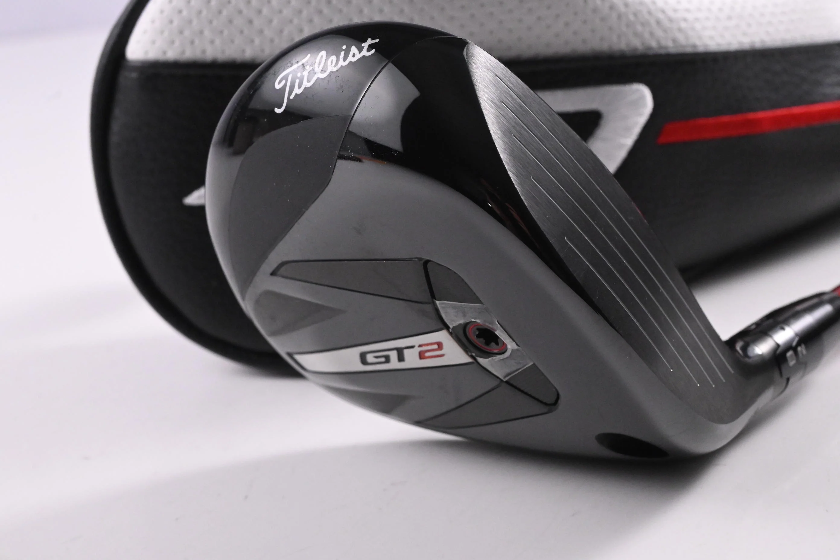 Titleist GT2 #5 Wood / 18 Degree / Regular Flex Denali Red 60 Shaft
