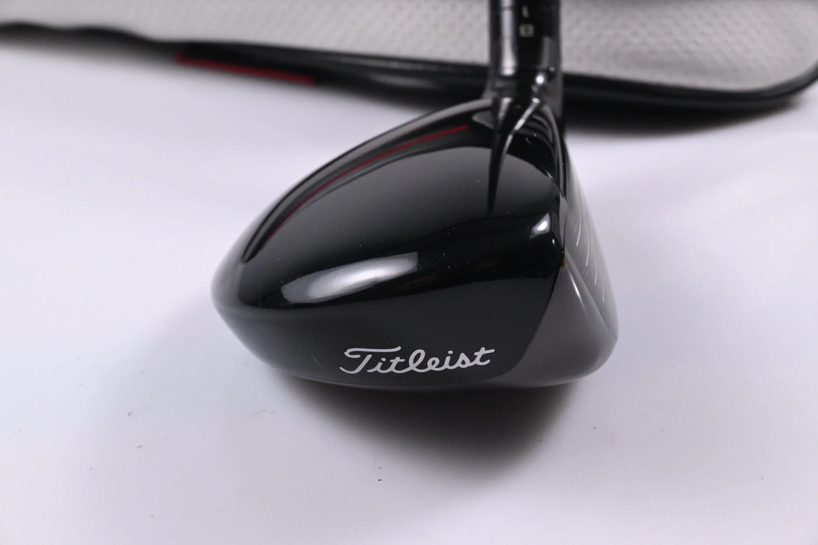 Titleist GT2 #3 Hybrid / 18 Degree / Stiff Flex HZRDUS Black 80 Shaft - Image 3