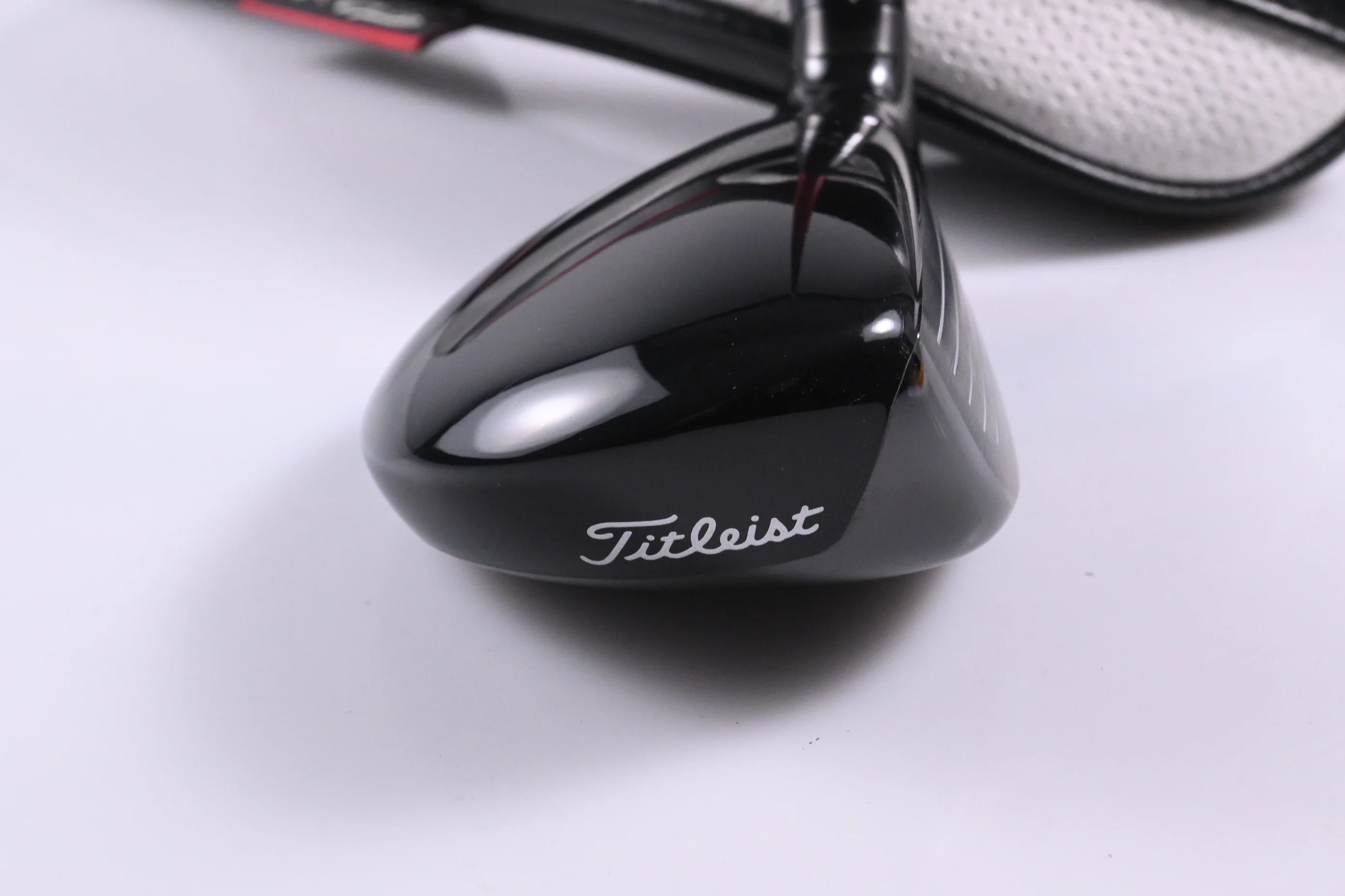 Titleist GT2 #4 Hybrid / 21 Degree / Regular Flex Project X Denali Red 60 Shaft - Image 3