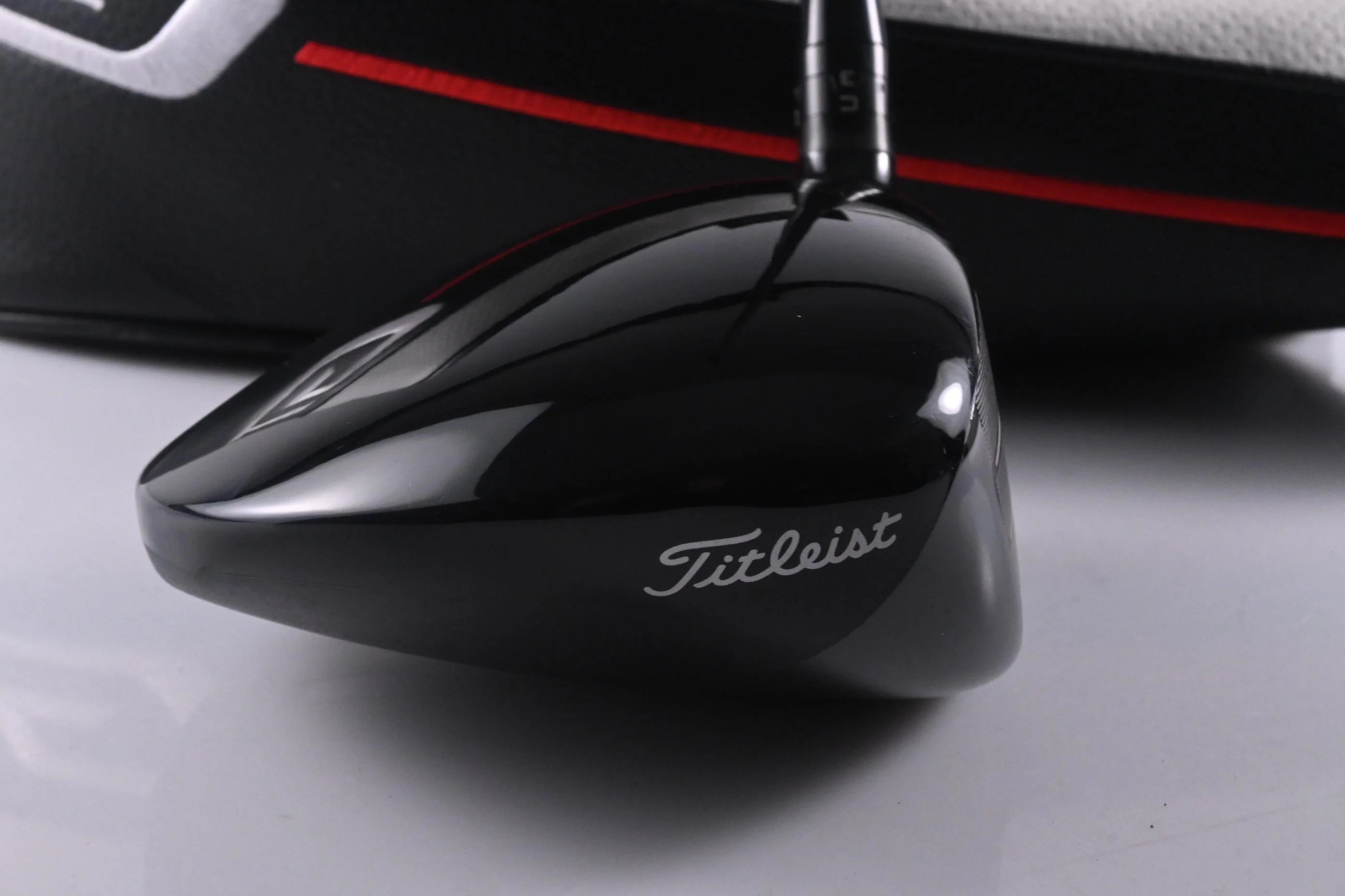Titleist GT3 Driver / 9 Degree / Regular Flex Tensei AV Blue 55 Shaft w/ SFW - Image 3