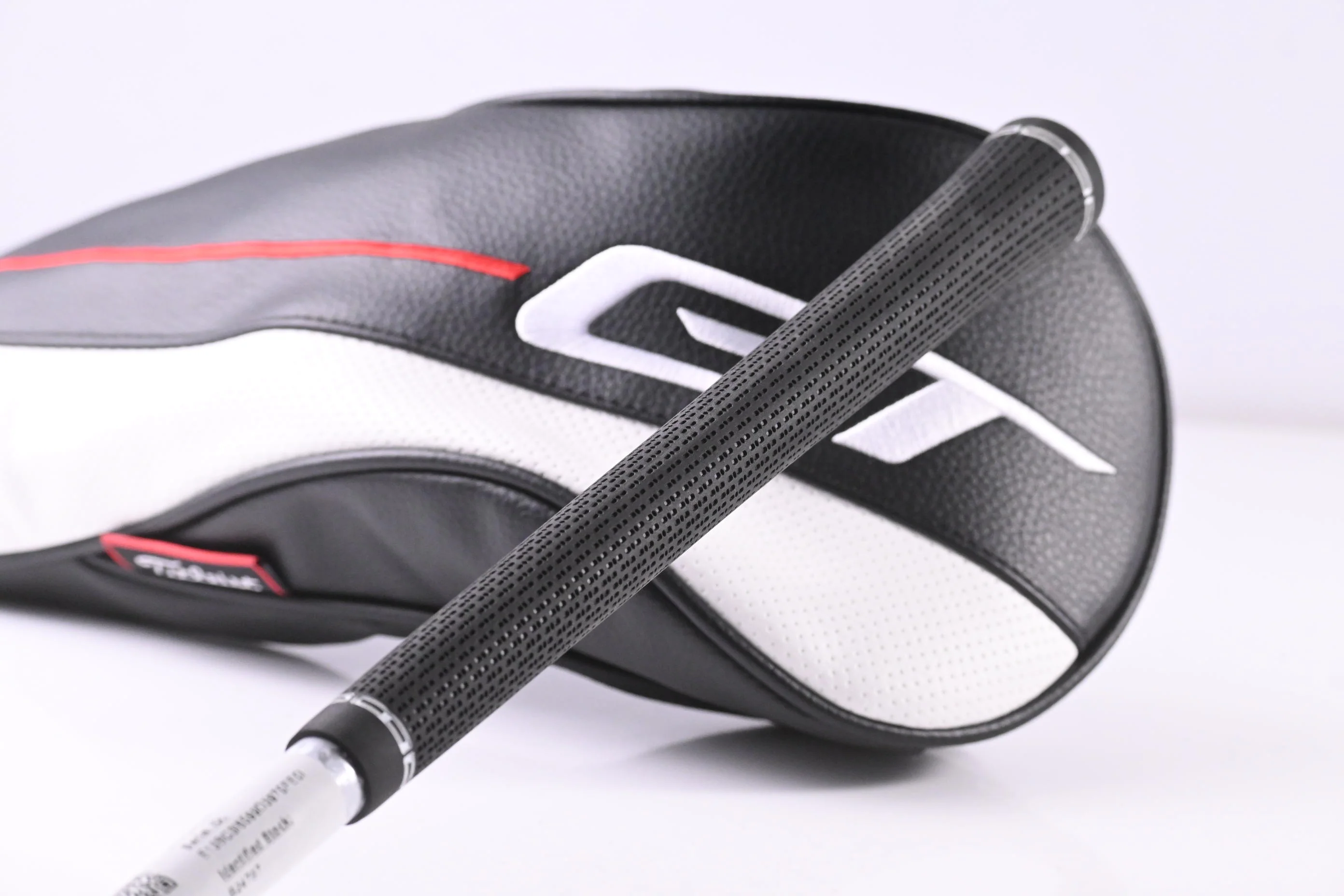 Titleist GT3 Driver / 9 Degree / Regular Flex Denali Red 50 Shaft - Image 8