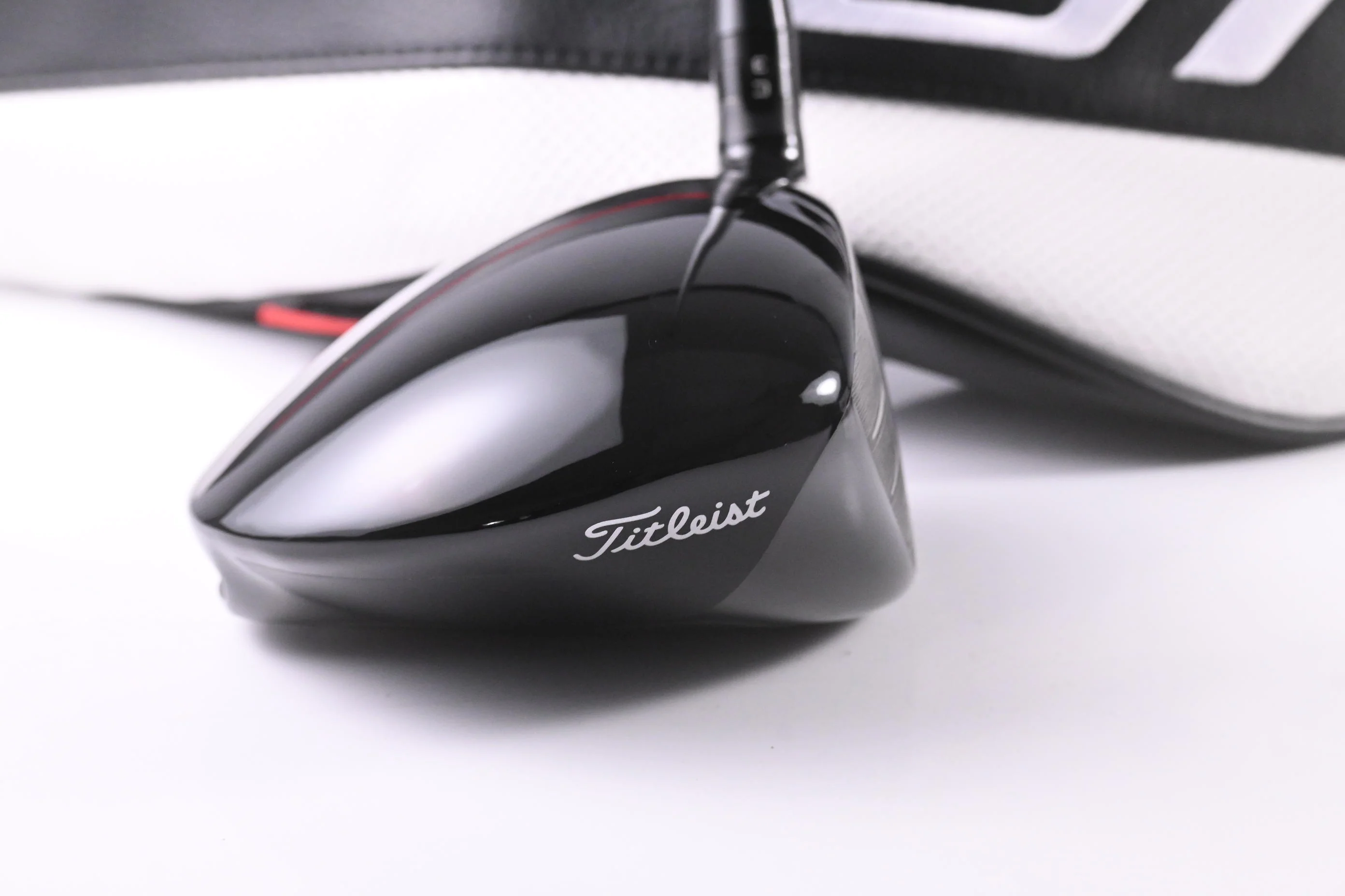 Titleist GT4 Driver / 9 Degree / X-Flex Graphite Design Tour AD UB-7 Shaft - Image 3