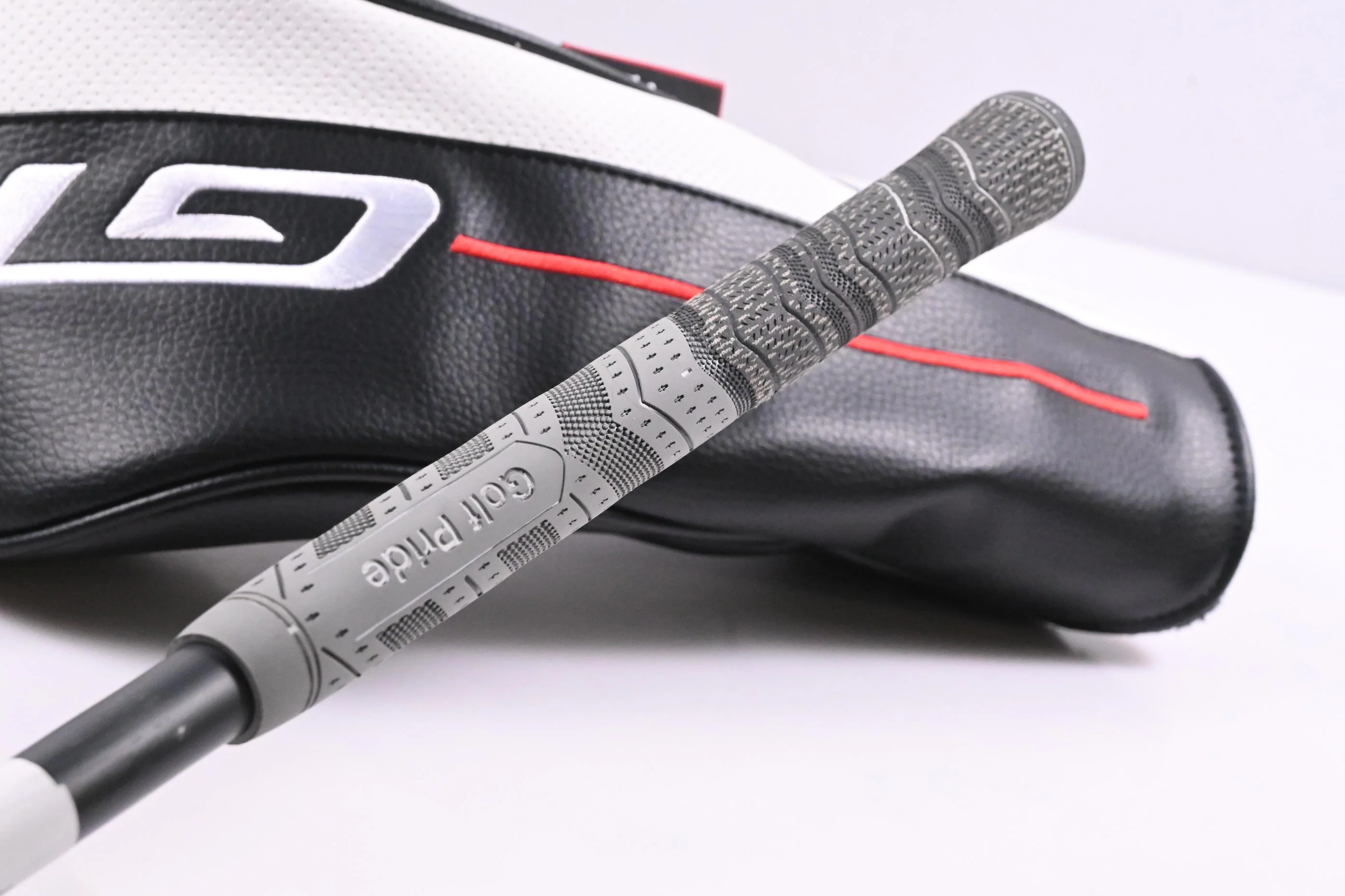 Titleist GT4 Driver / 9 Degree / Stiff Flex Hzrdus Smoke Black 70 Shaft - Image 8