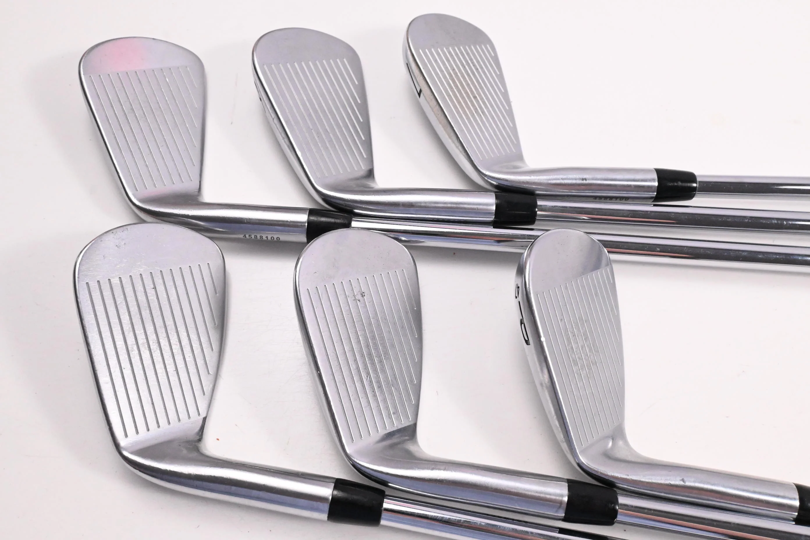 Titleist MB 620 Irons / 5-PW / Stiff Flex Dynamic Gold S400 Shafts - Image 3