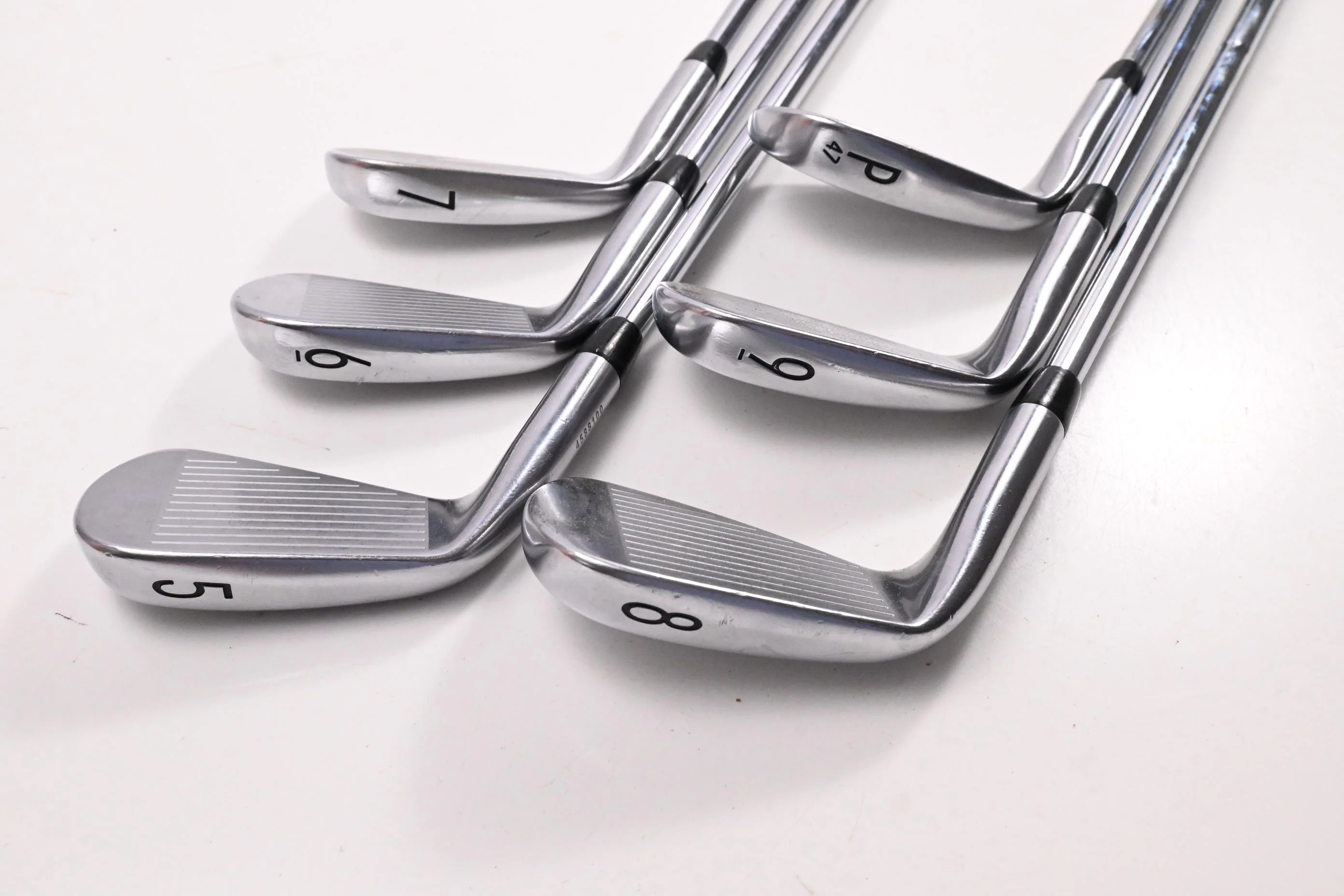 Titleist MB 620 Irons / 5-PW / Stiff Flex Dynamic Gold S400 Shafts - Image 4