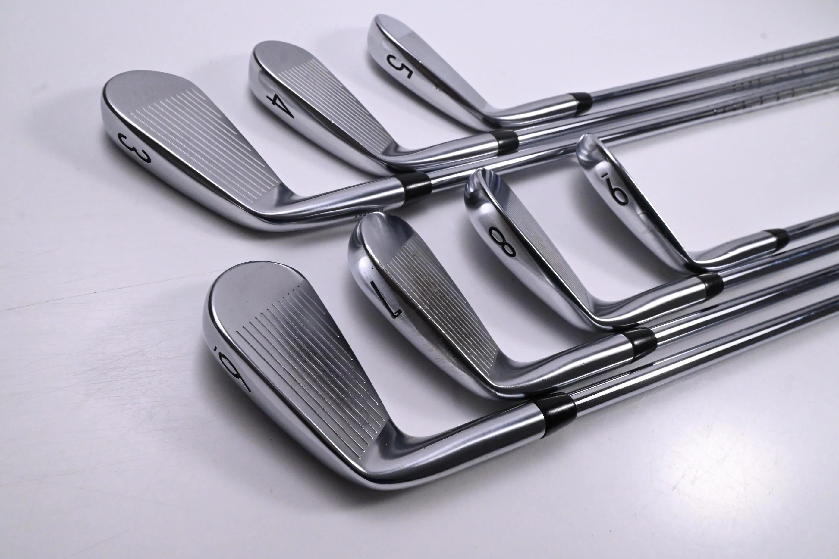 Titleist MB 620 Irons / 3-9i / Stiff Flex AMT Black S300 Shafts - Image 4