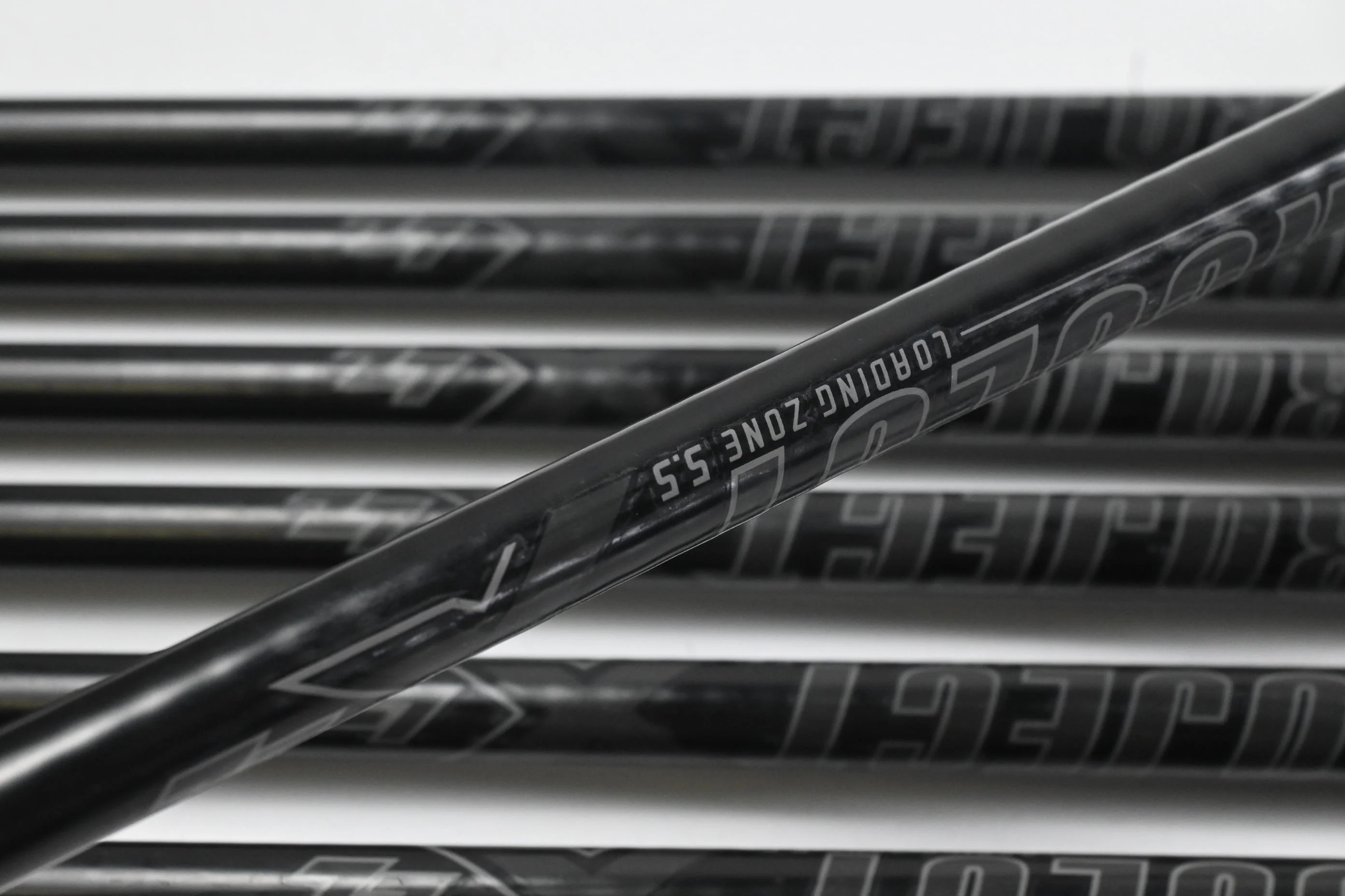 Titleist MB 710 Irons / 4-PW / Stiff Flex Project X LZ Black Steel Shafts - Image 5