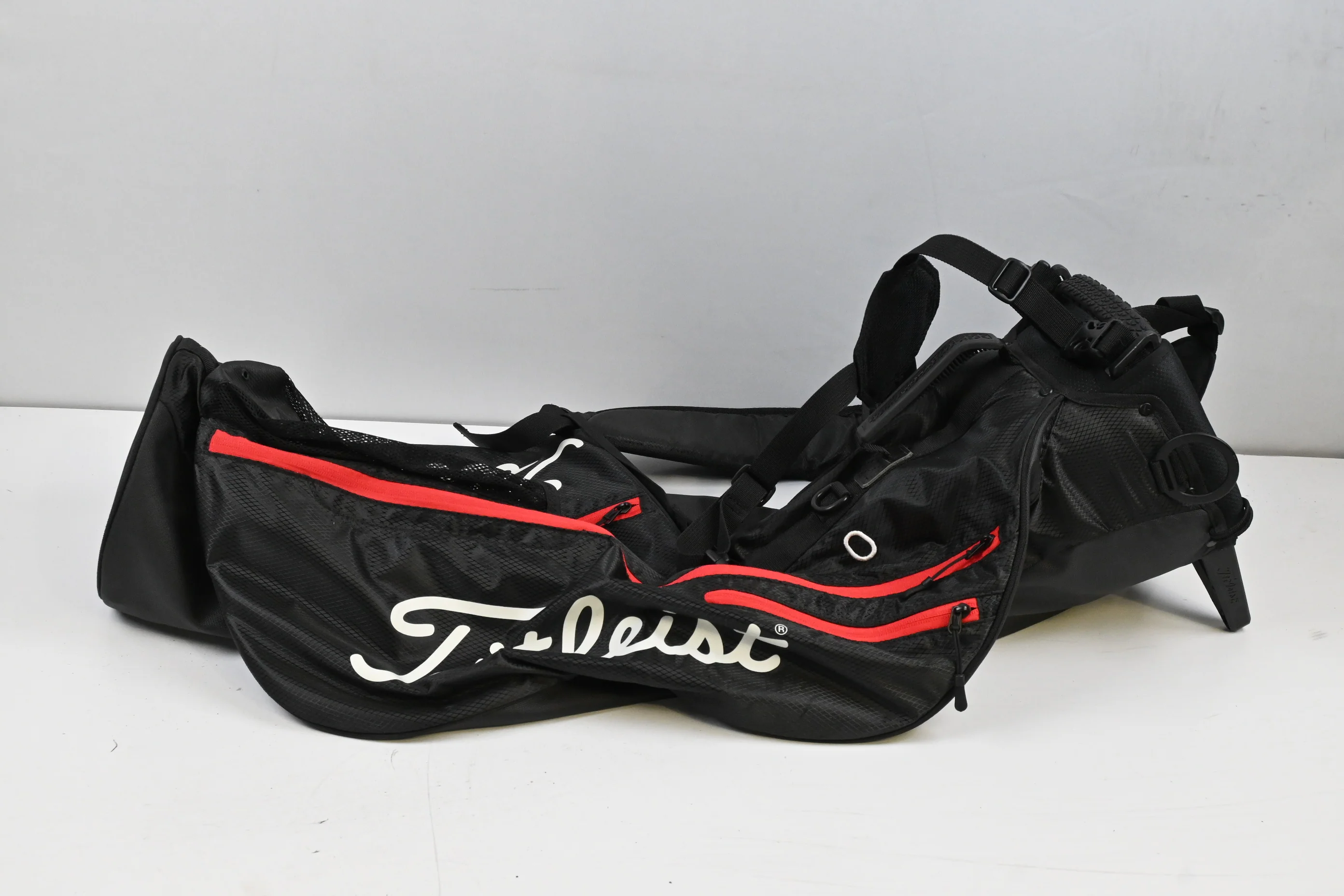 Titleist Pencil Bag / 3-Way Divider / Black, Red, White