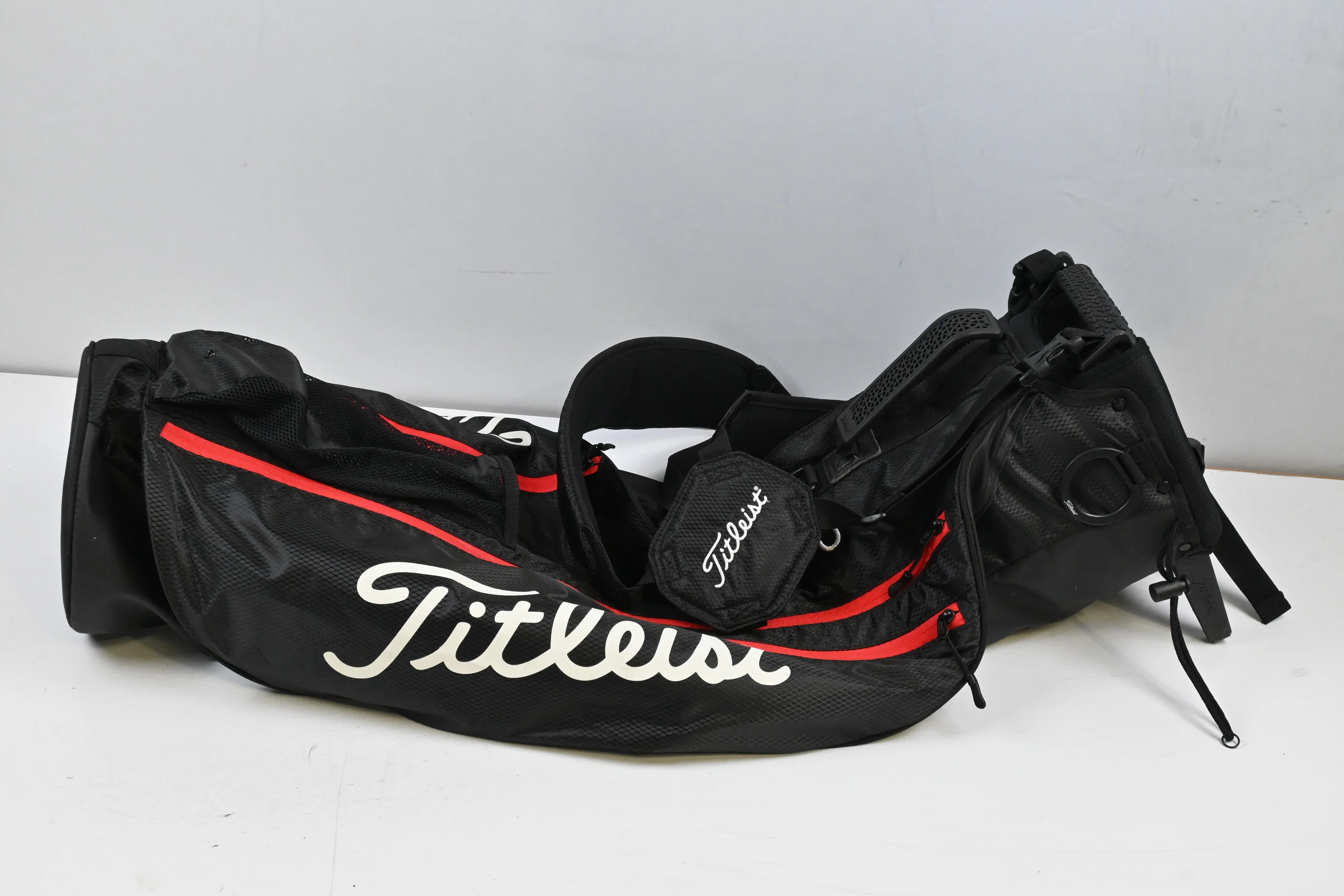 Titleist Pencil Bag / 3-Way Divider / Black, Red, White