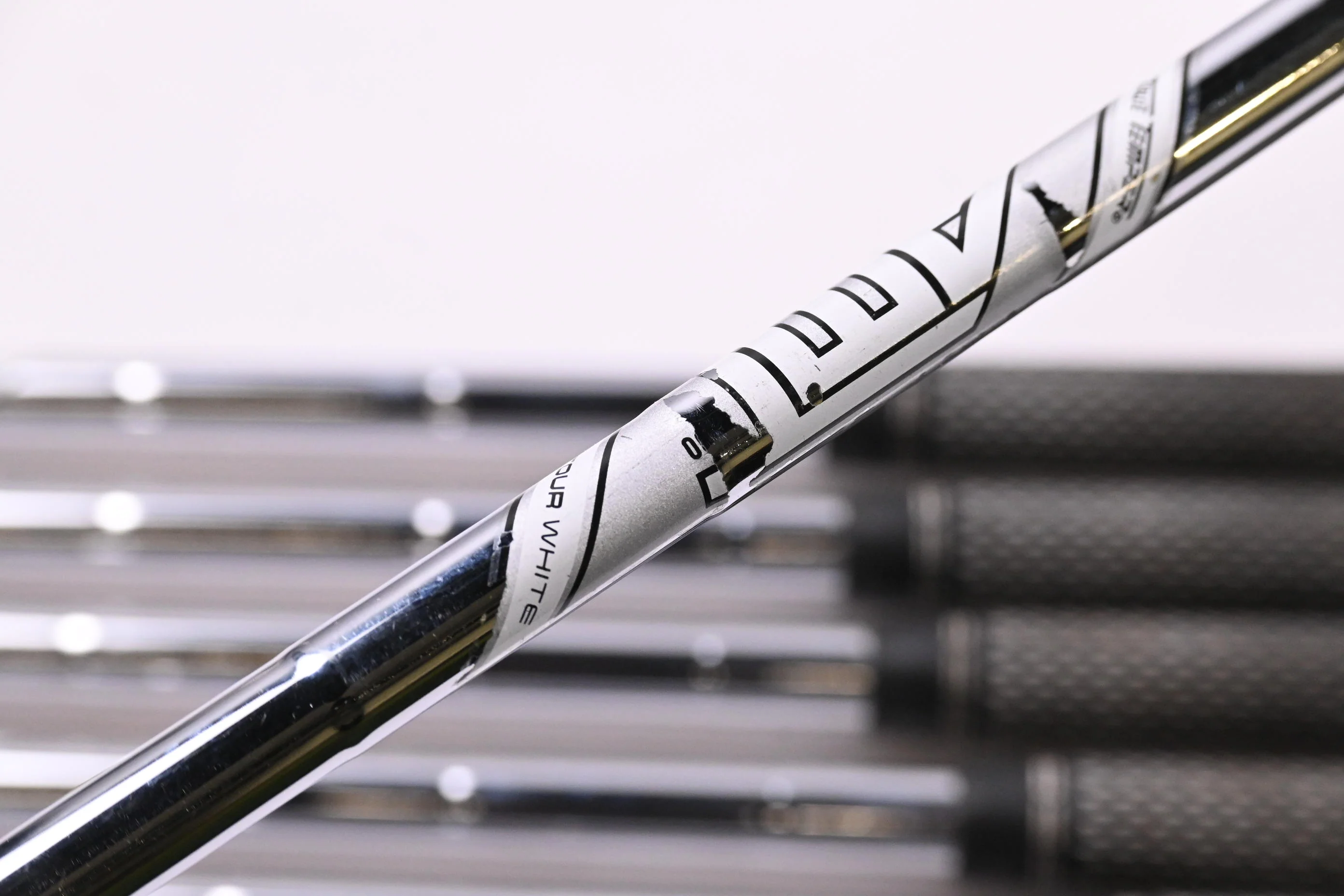 Titleist T200 2019 Irons / 5-PW+48° / Stiff Flex AMT Tour White S300 Shafts - Image 5