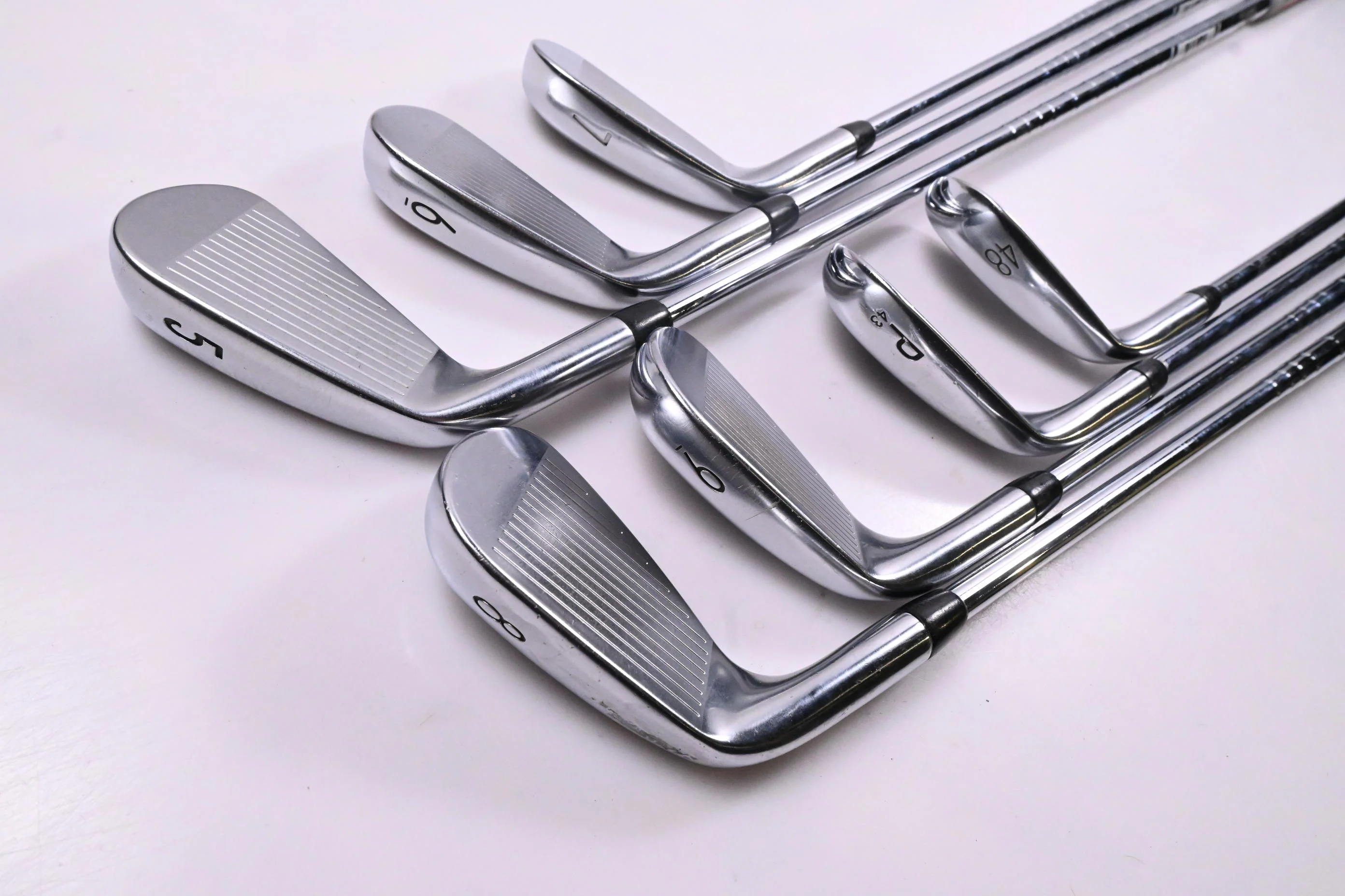 Titleist T200 2019 Irons / 5-PW+48° / Stiff Flex AMT Black S300 Shafts - Image 4