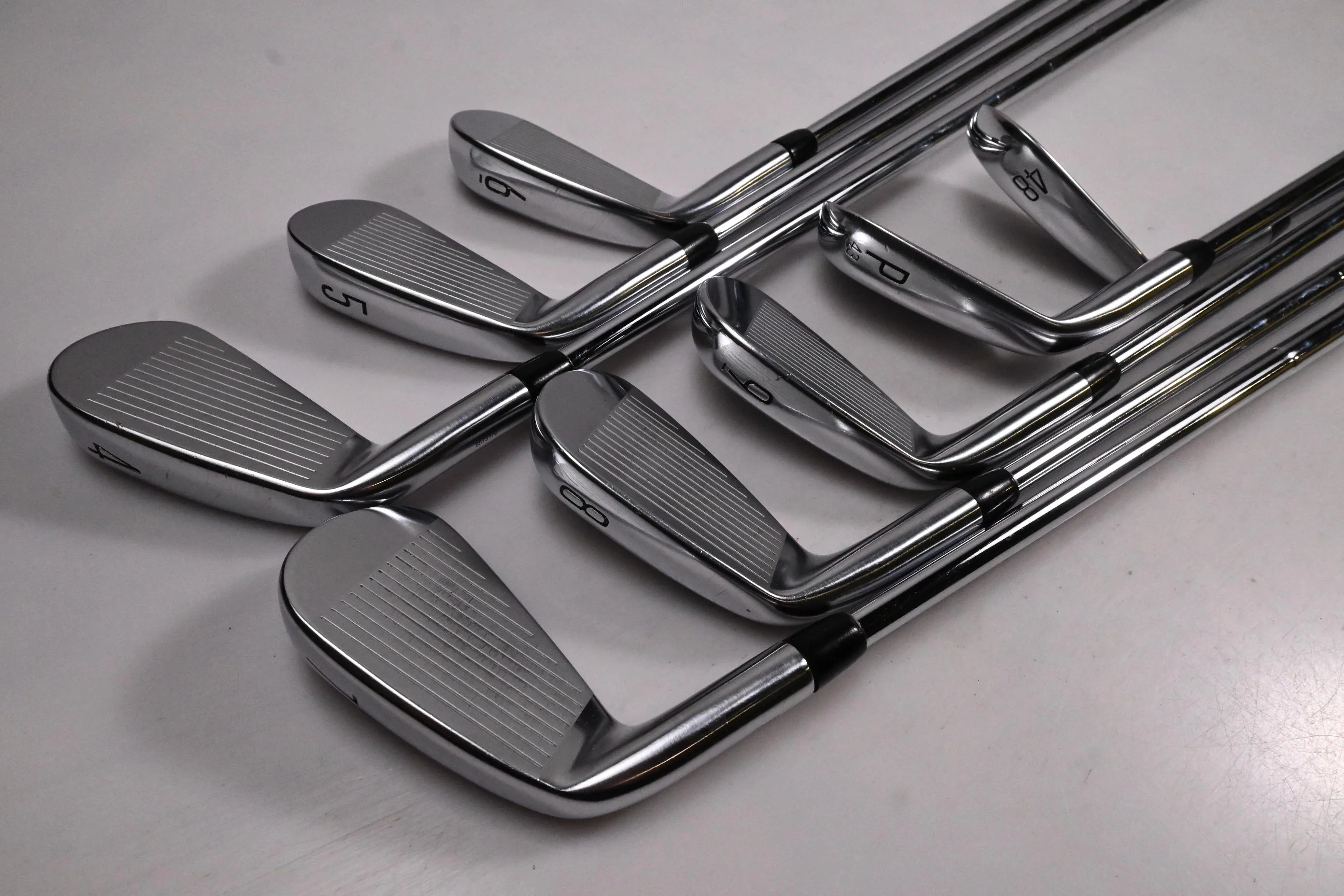 Titleist T200 2021 Irons / 4-PW+48° / Stiff Flex AMT Tour White S300 Shafts - Image 4