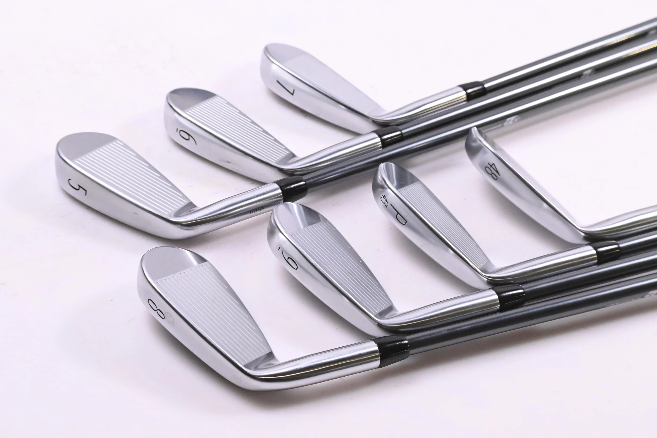 Titleist T250 2025 Irons / 5-PW+48° / Regular Flex MMT AMC Blue 85 Shafts - Image 4