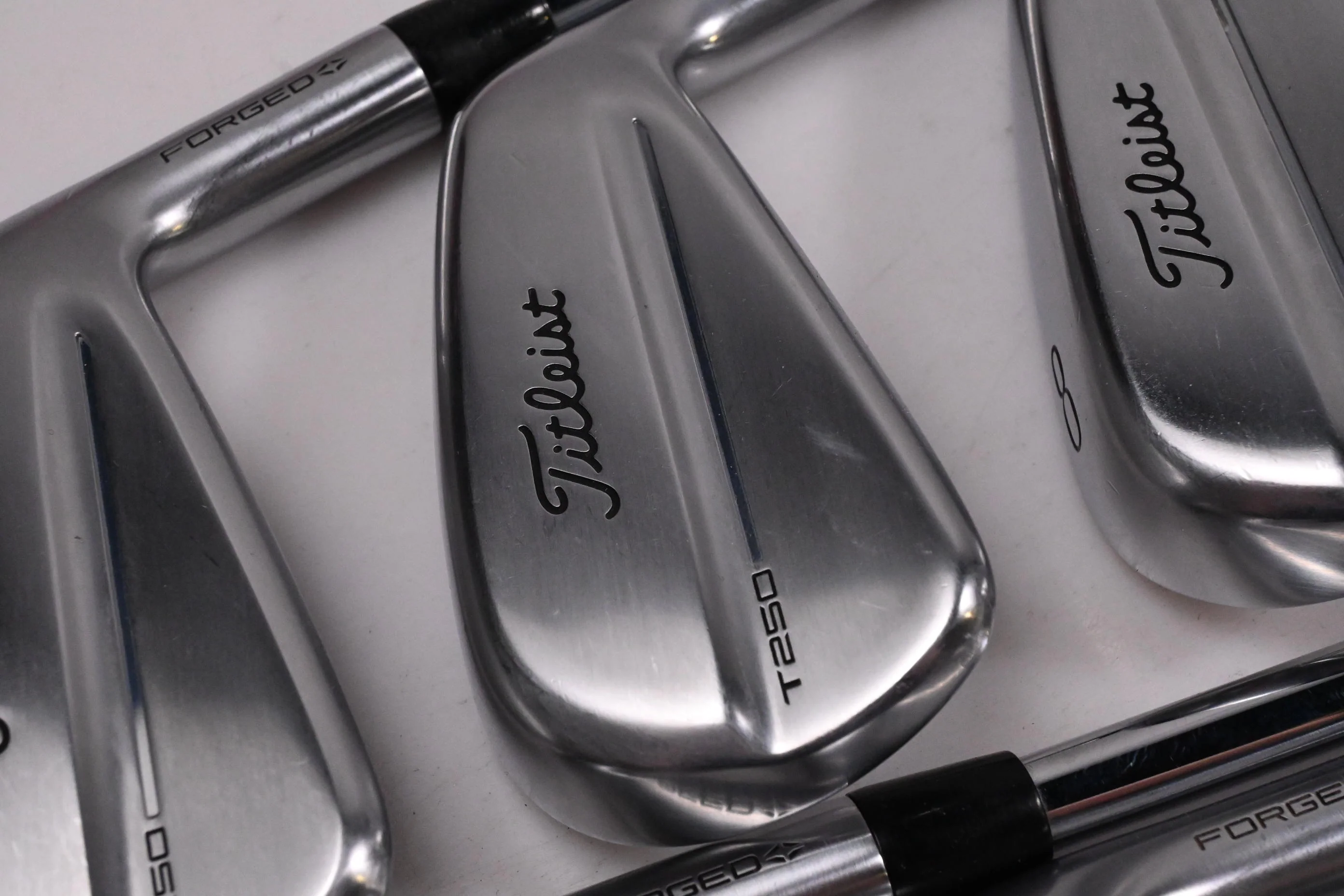 Titleist T250 2025 Irons / 6-PW+GW / Regular Flex AMT Red Shafts