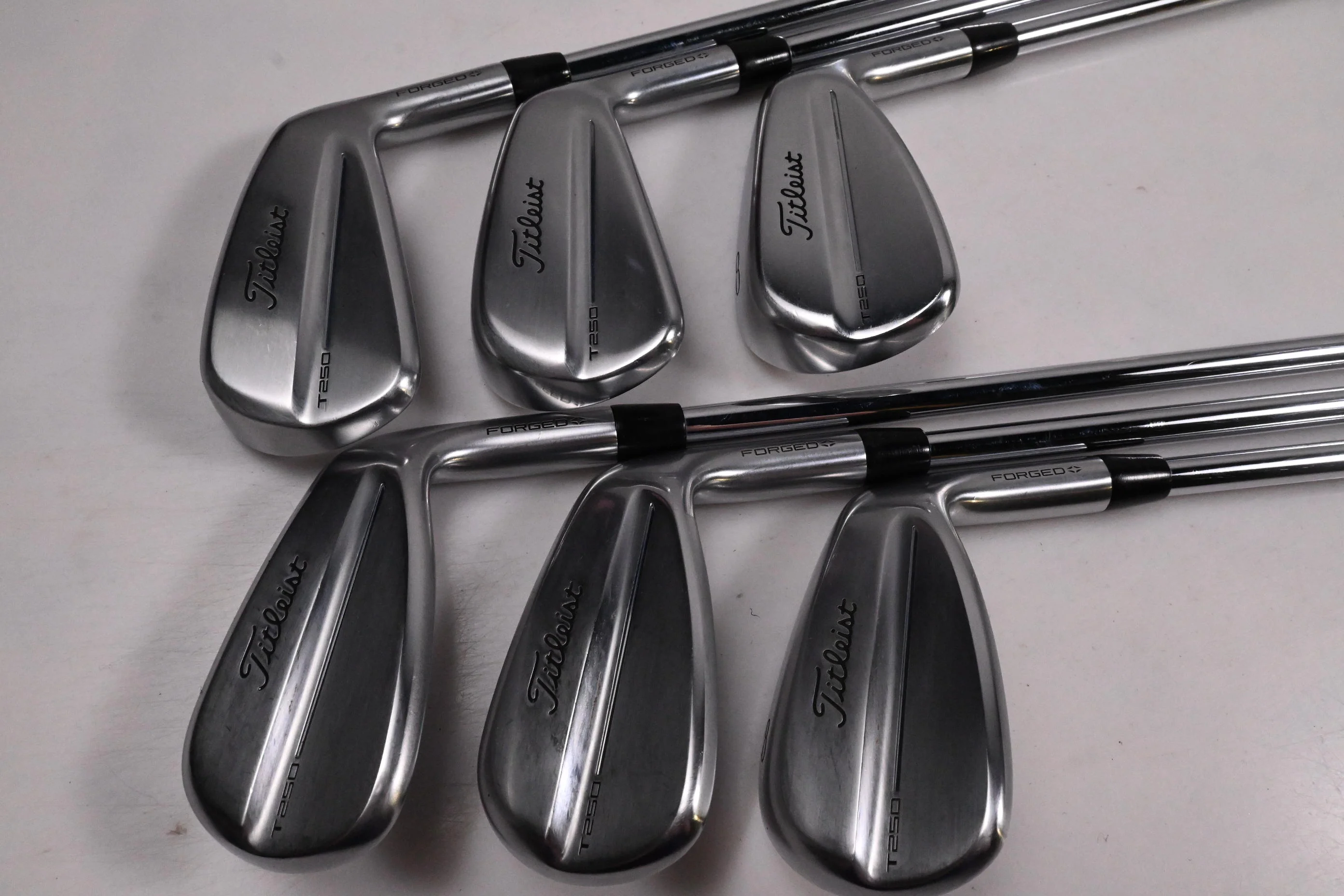 Titleist T250 2025 Irons / 6-PW+GW / Regular Flex AMT Red Shafts - Image 2