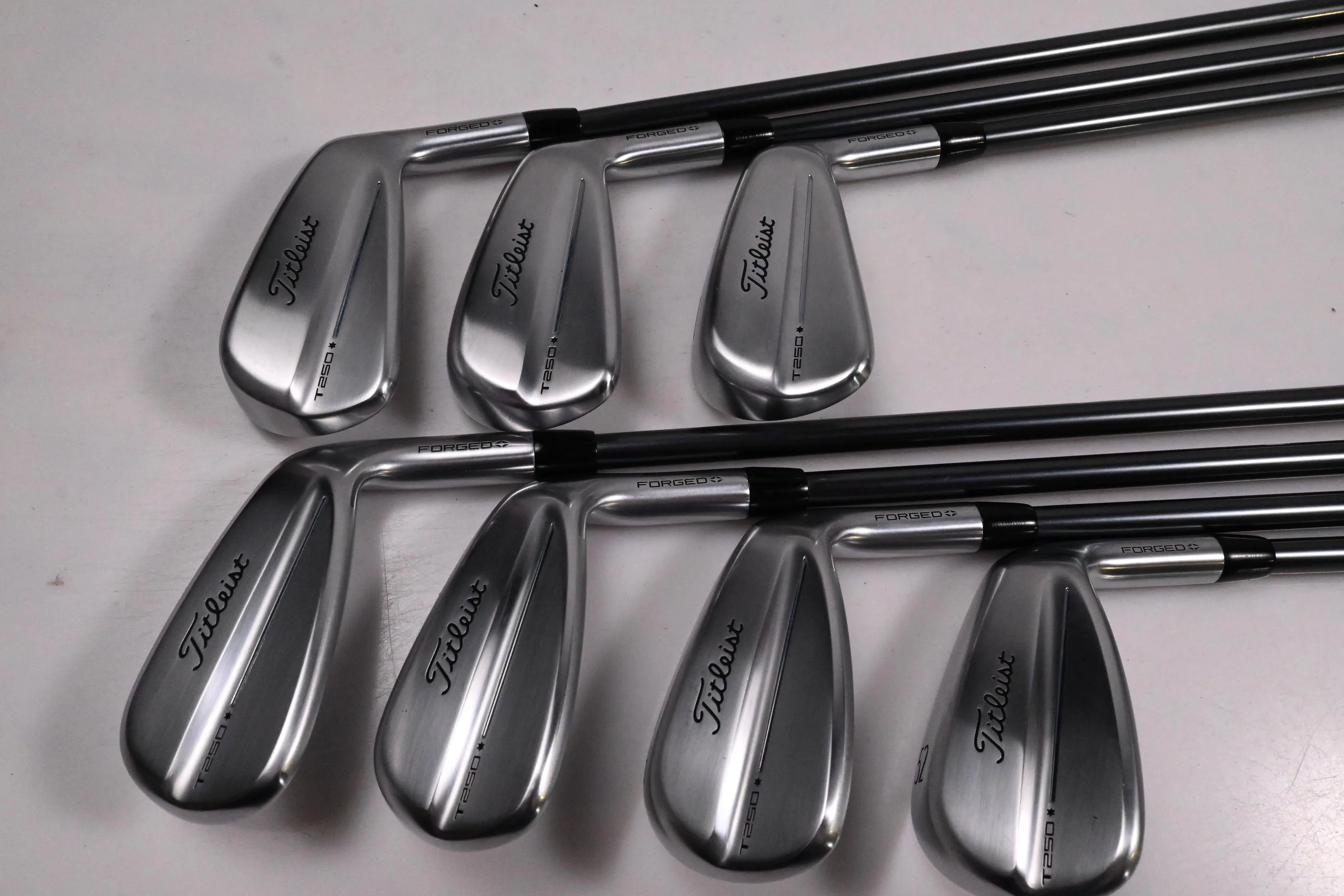 Titleist T250* 2025 Irons / 5-PW+52° / Regular Flex MMT AMC Red 65 Shafts - Image 2