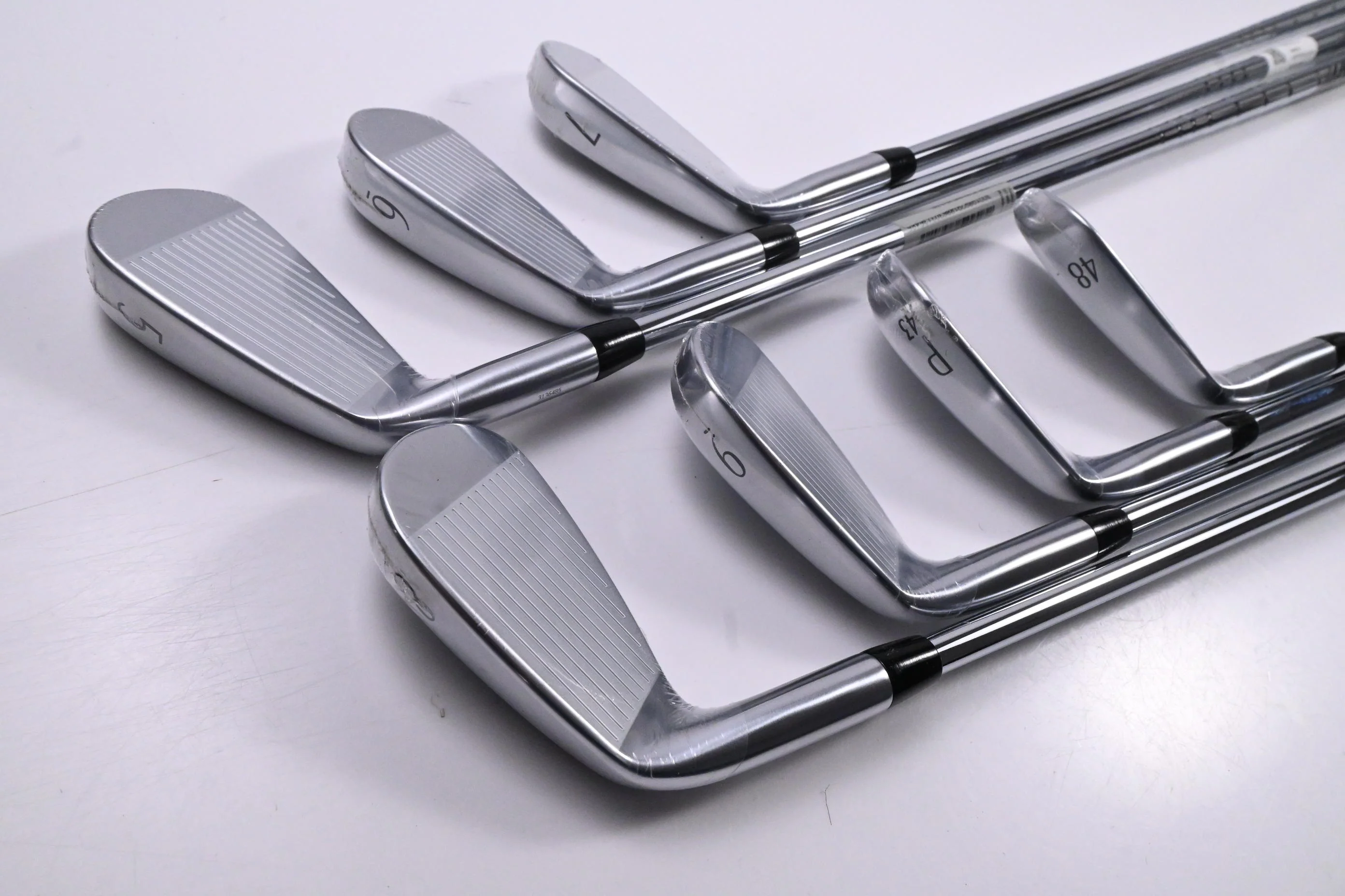 Titleist T250 2025 Irons / 5-PW+48° / Regular Flex AMT Black Shafts - Image 4