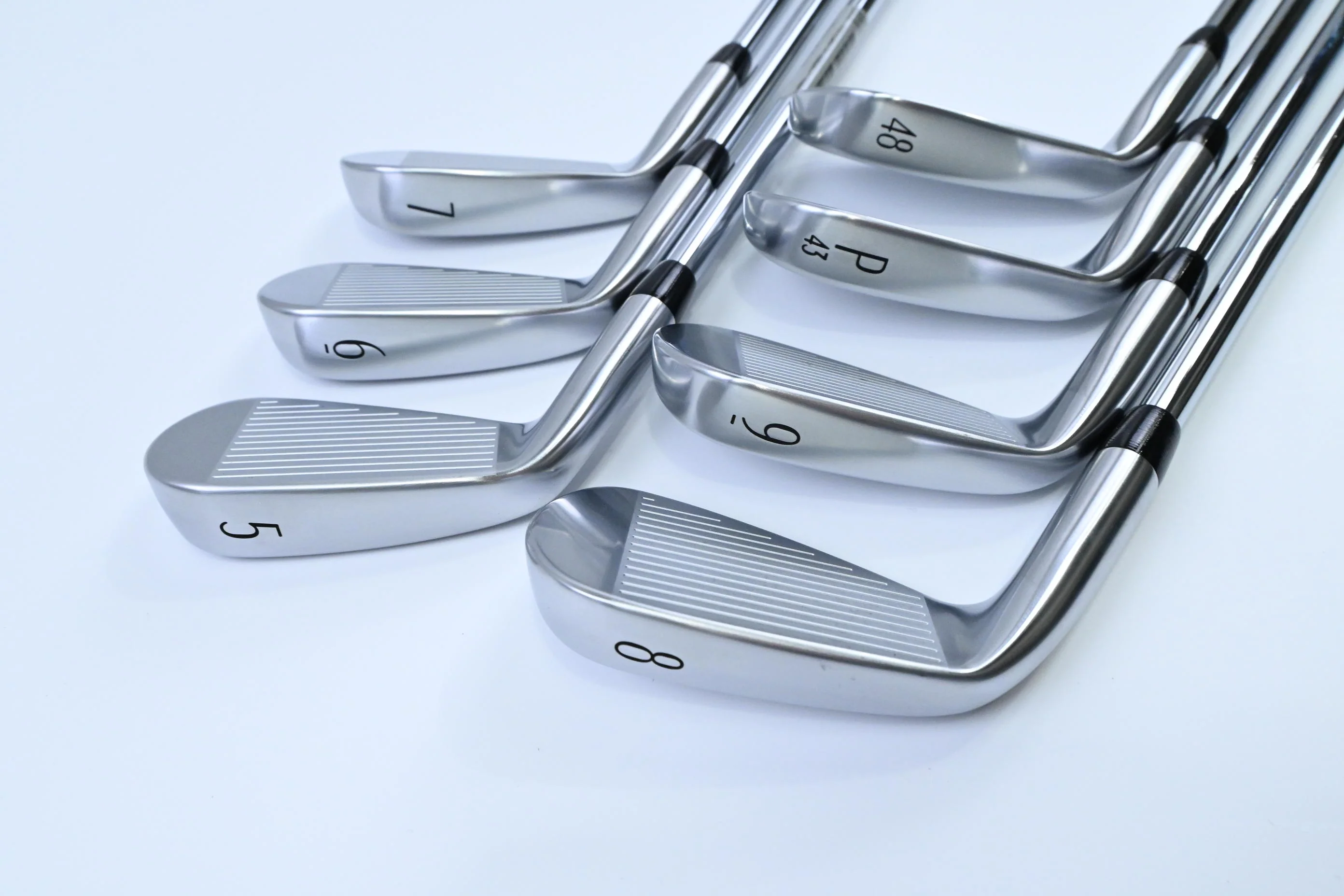 Titleist T250 2025 Irons / 5-PW+48° / Stiff Flex AMT Black Shafts - Image 4