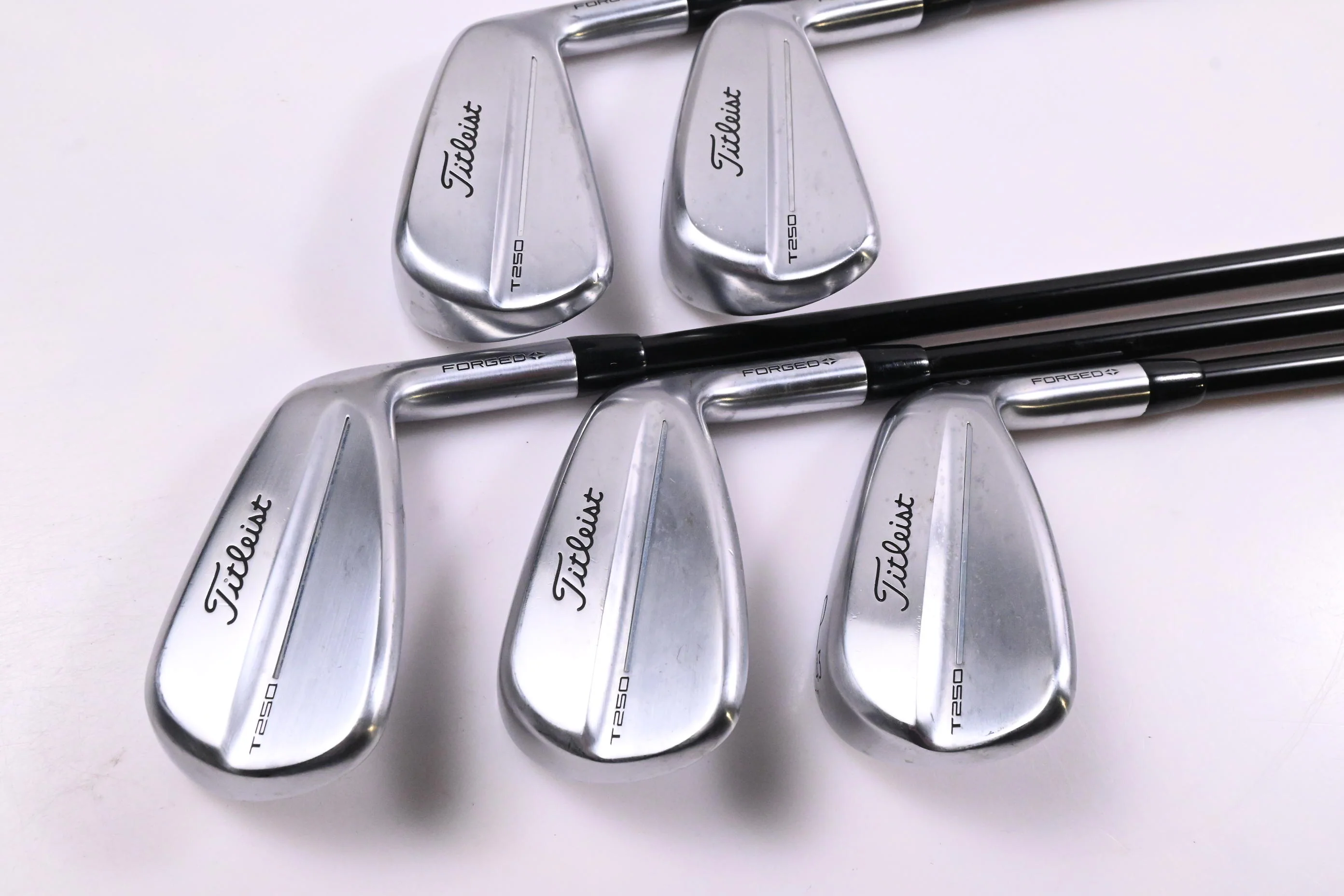 Titleist T250 2025 Irons / 6-PW / Regular Flex Tensei AV Red AM(2) Shafts - Image 2
