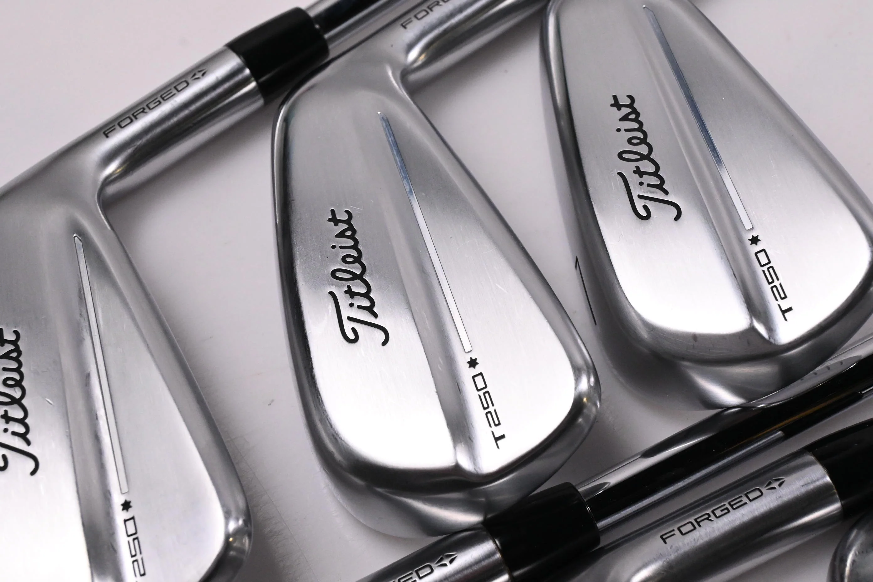 Titleist T250* 2025 Irons / 5-PW+52° / Regular Flex N.S.Pro 750GH Neo Shafts