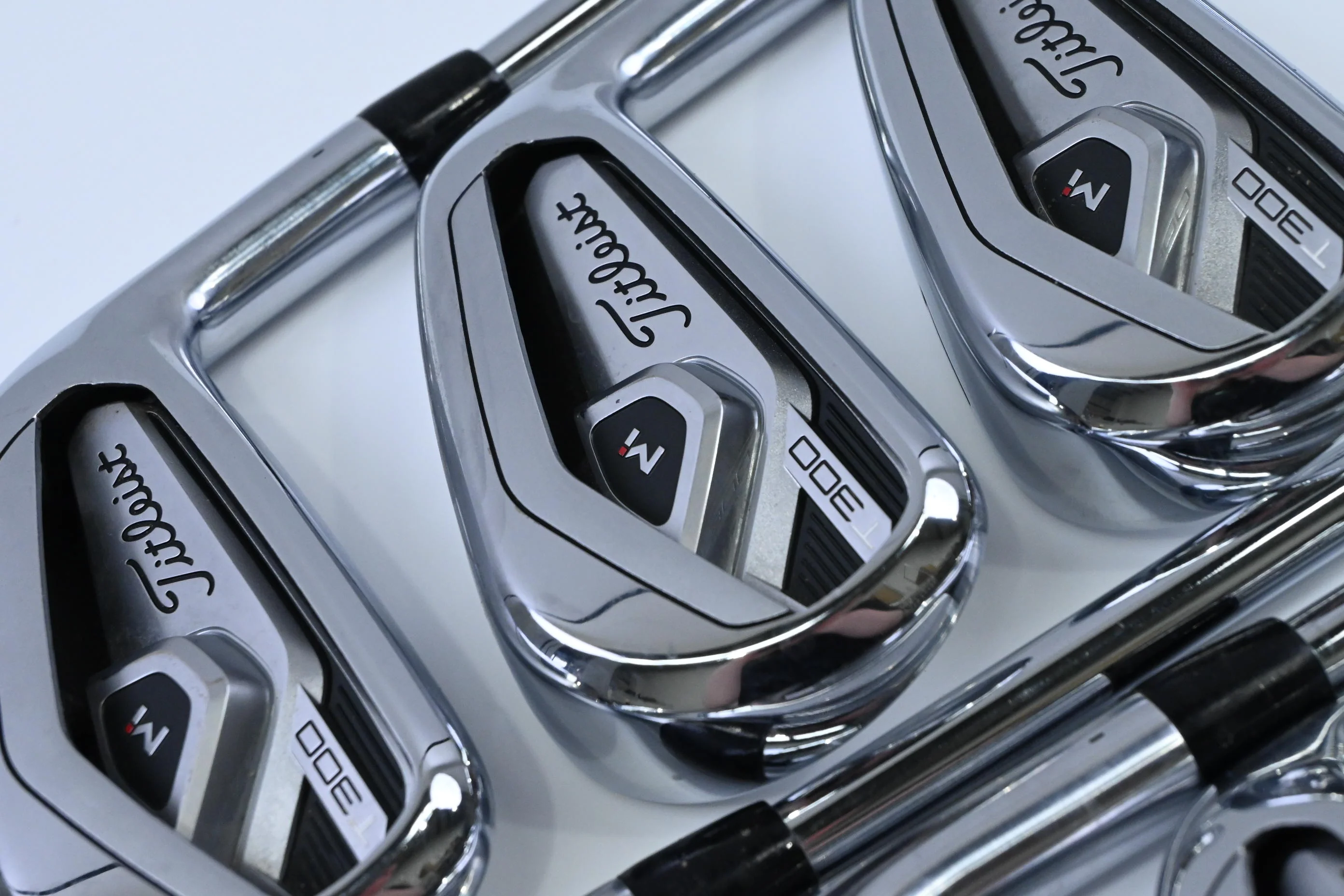 Titleist T300 2021 Irons / 5-PW+48° / Stiff Flex AMT Red S300 Shafts