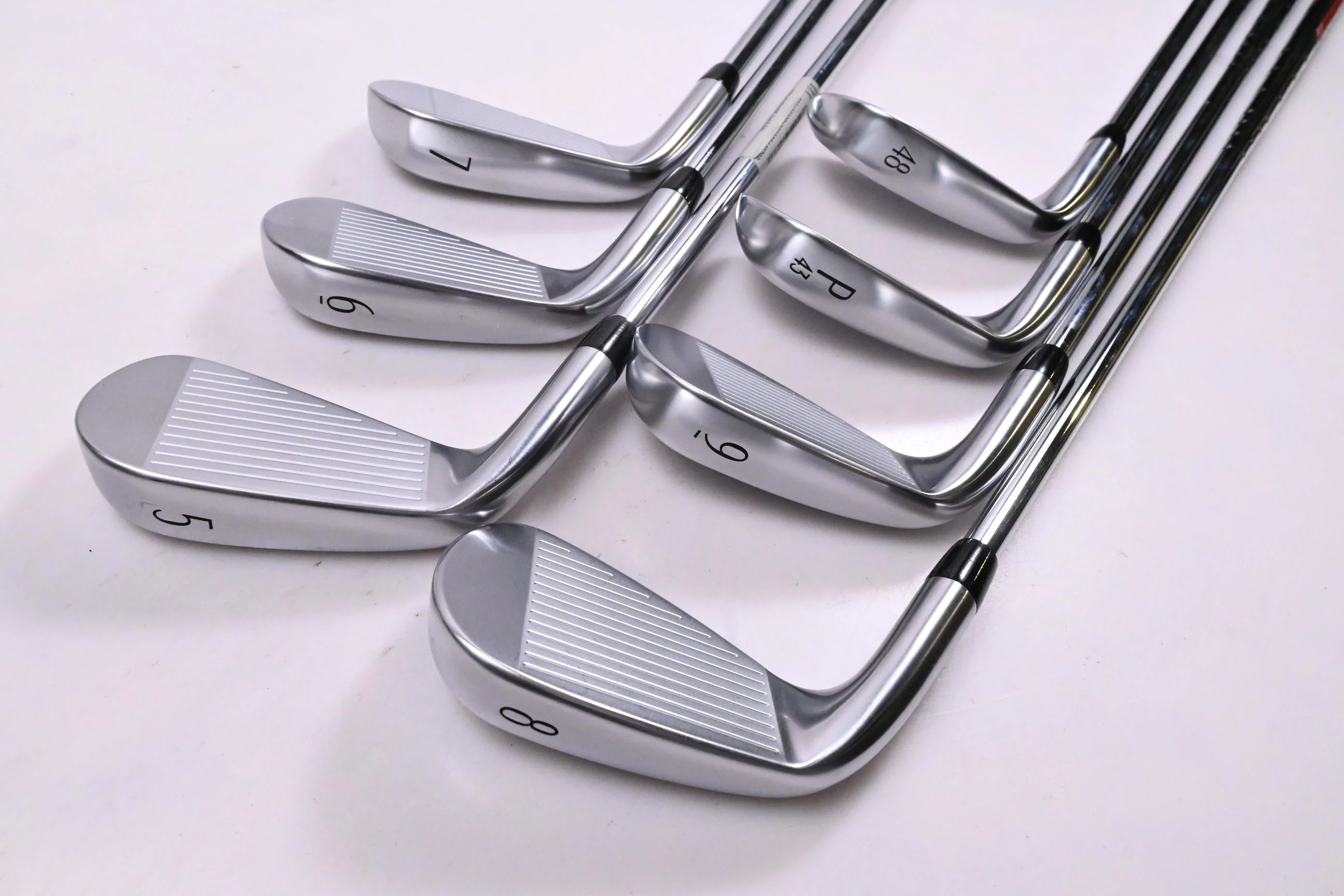 Titleist T350 2025 Irons / 5-PW+48° / Regular Flex AMT Red Shafts - Image 4