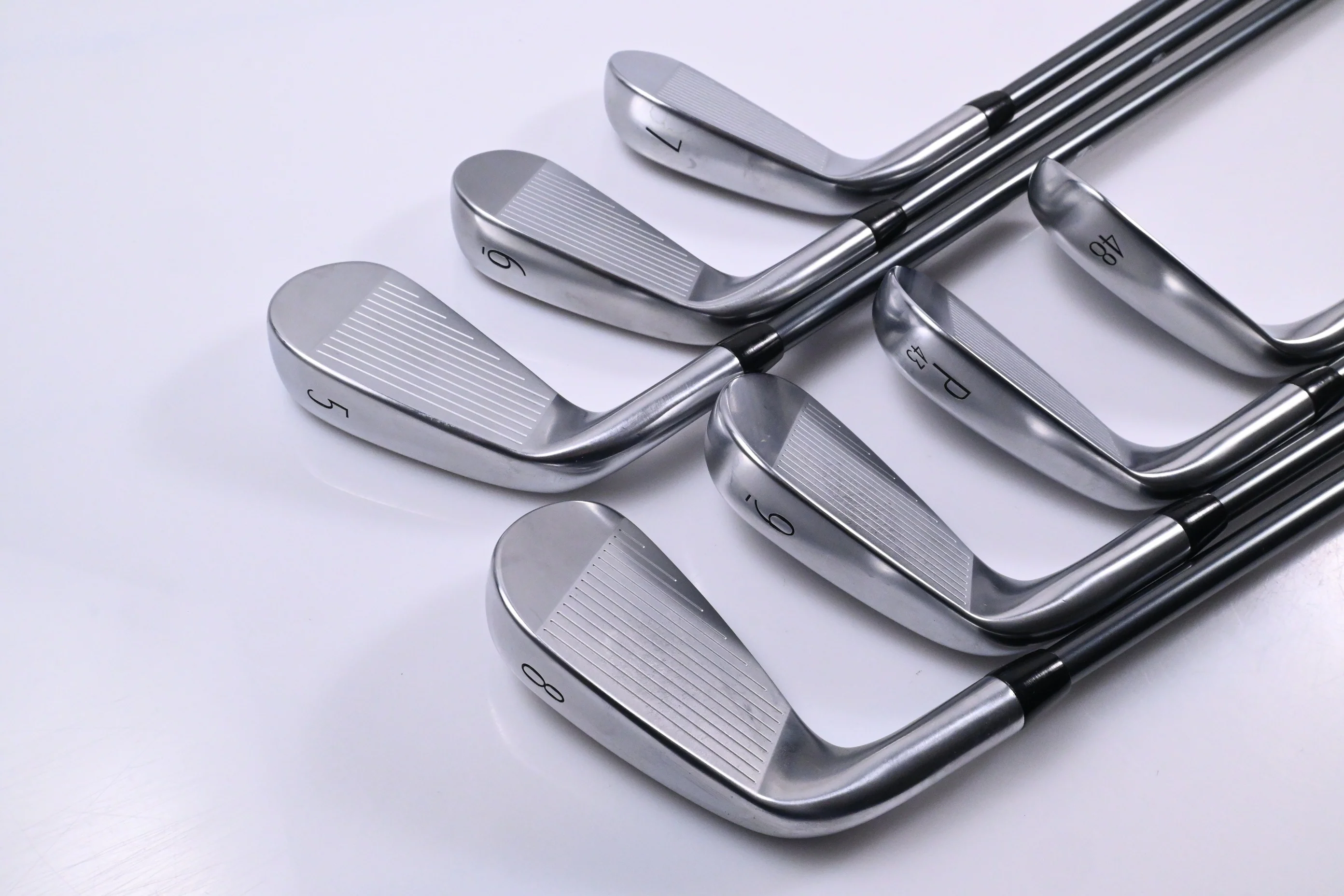 Titleist T350 2025 Irons / 5-PW+48° / Regular Flex MMT Speedmesh 65 Shafts - Image 4