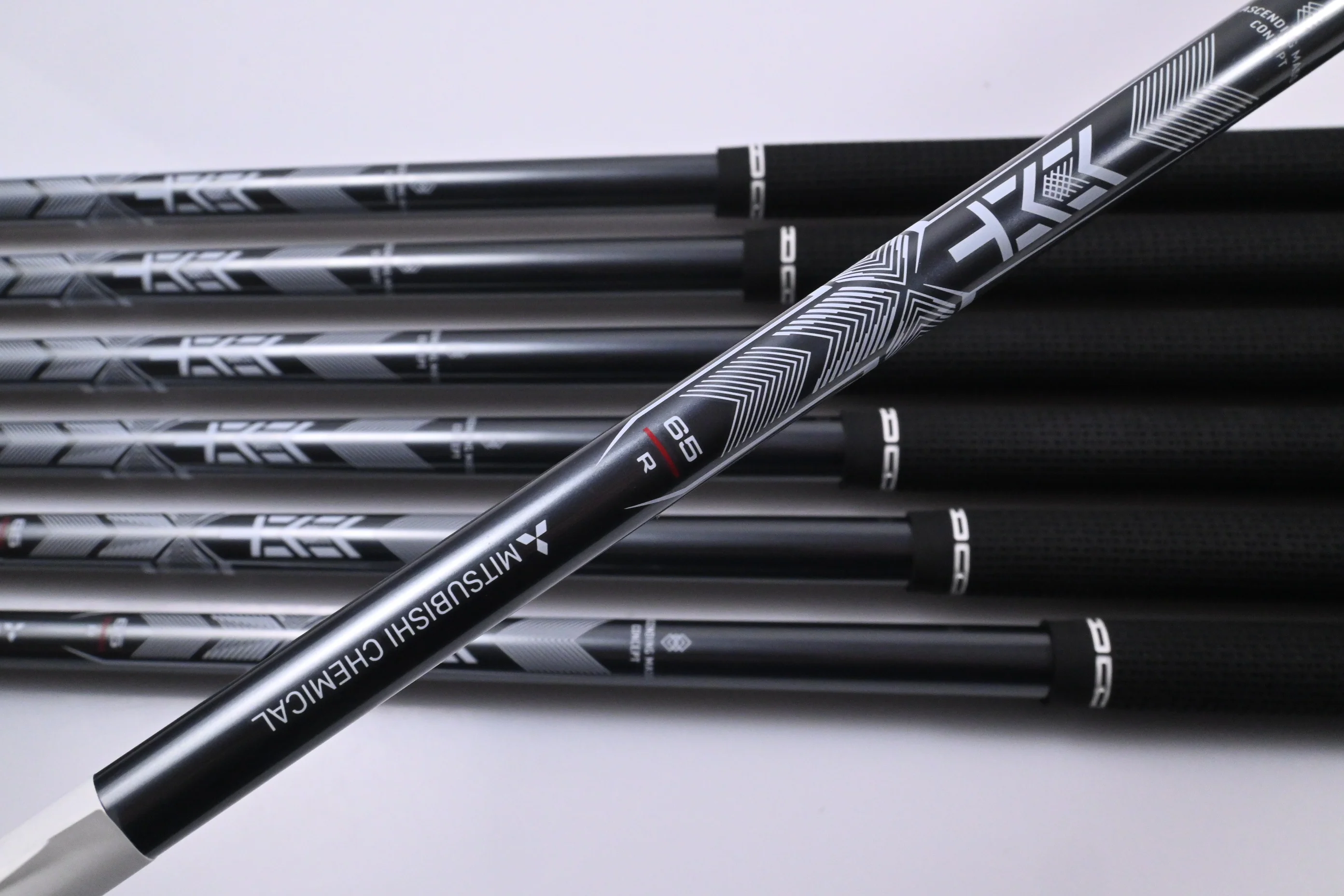 Titleist T350 2025 Irons / 5-PW+48° / Regular Flex MMT Speedmesh 65 Shafts - Image 5