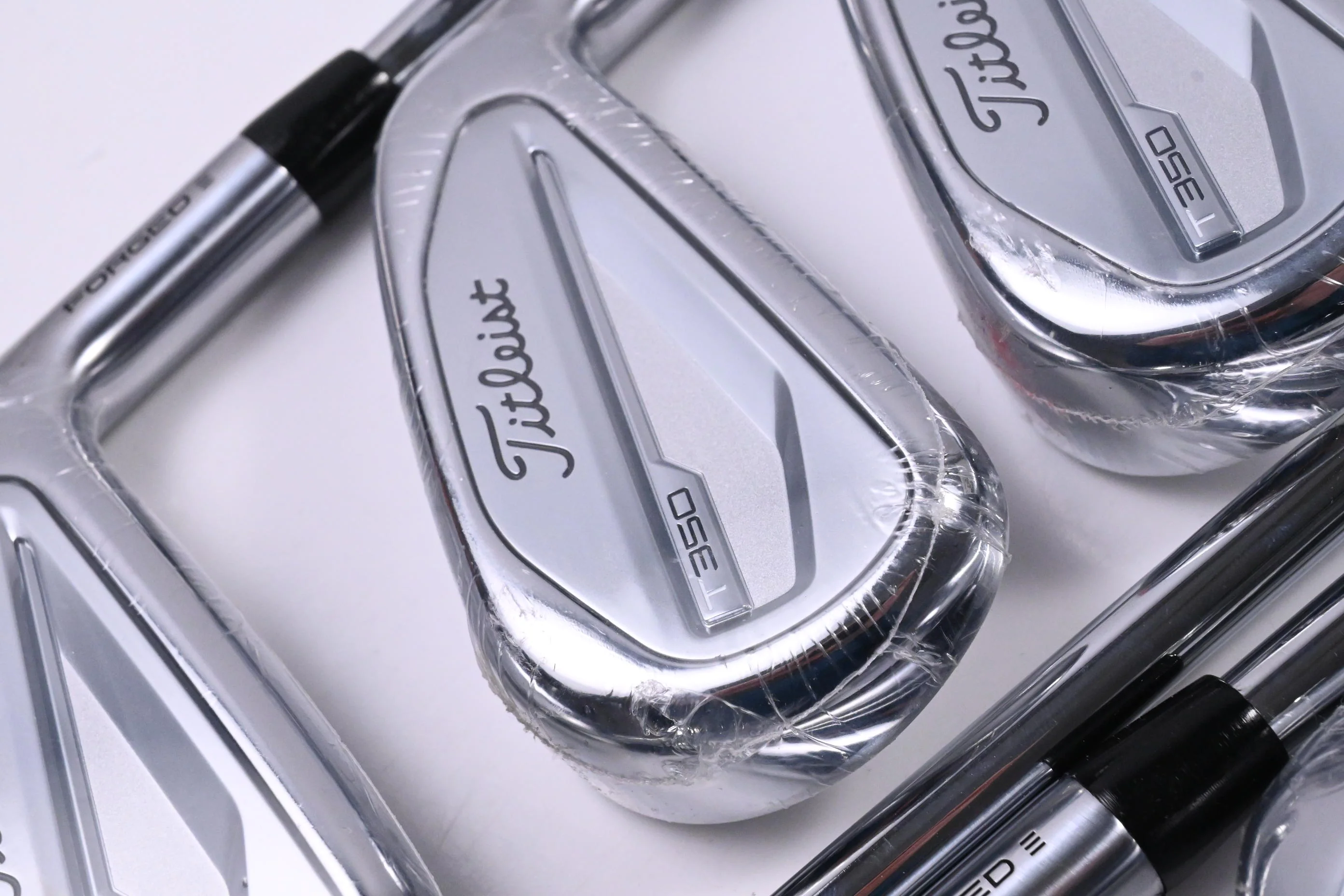 Titleist T350 Irons / 5-PW+48° / Regular Flex AMT Red R300 Shafts