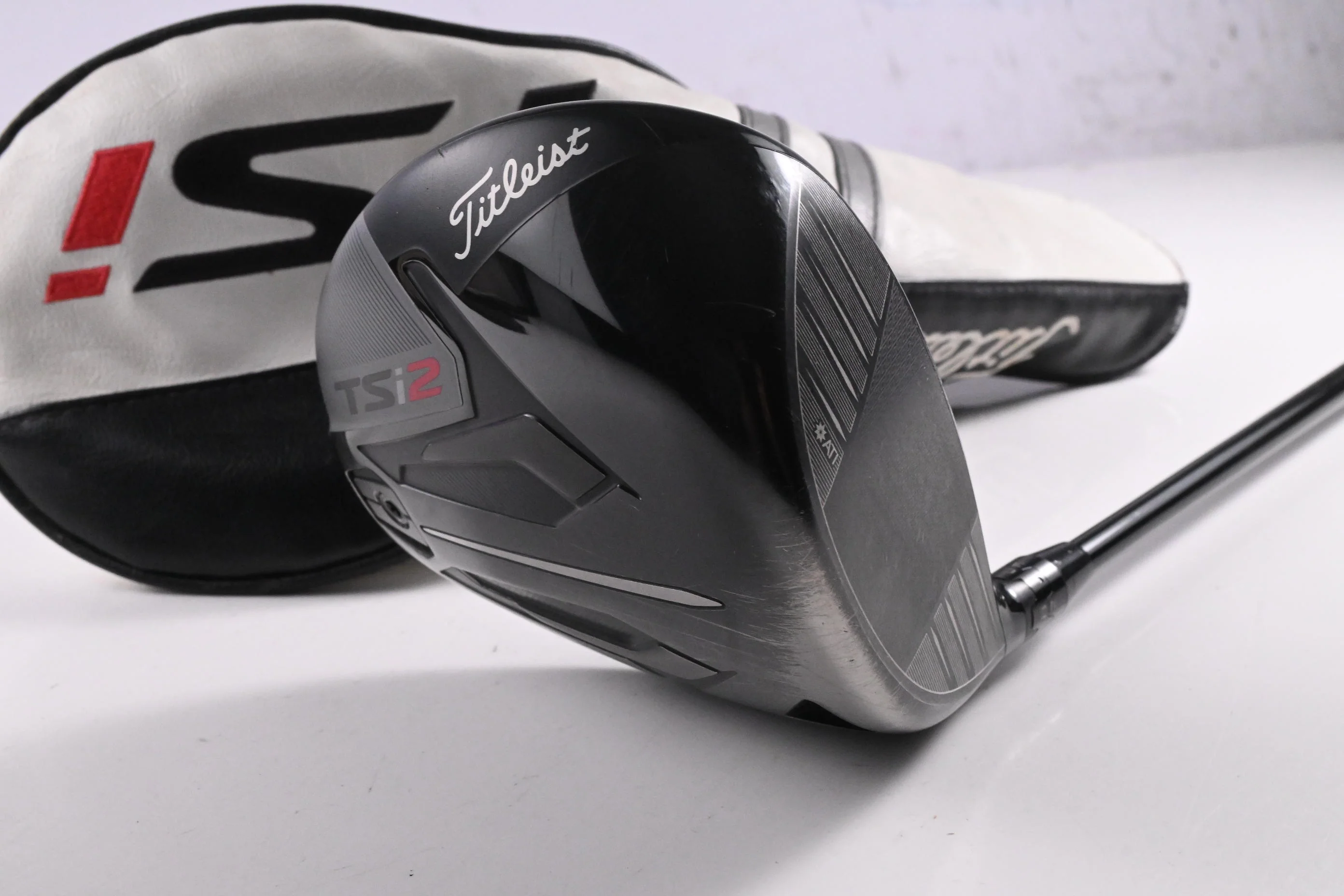 Titleist TSi2 Driver / 10 Degree / X-Flex Tensei AV RAW Orange 65 Shaft