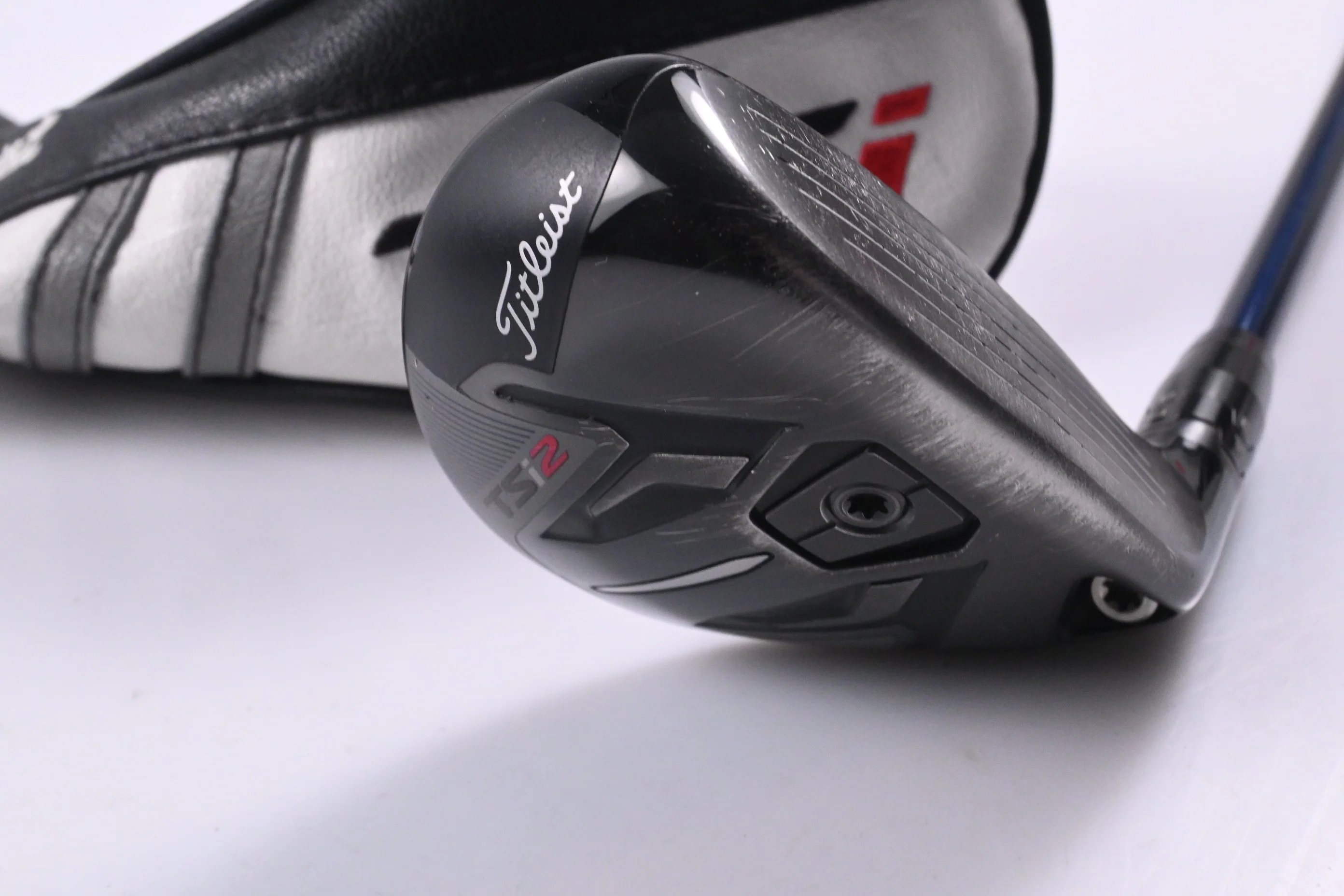 Titleist TSi2 #3 Hybrid / 18 Degree / Regular Flex Fujikura Ventus Blue 6 Shaft