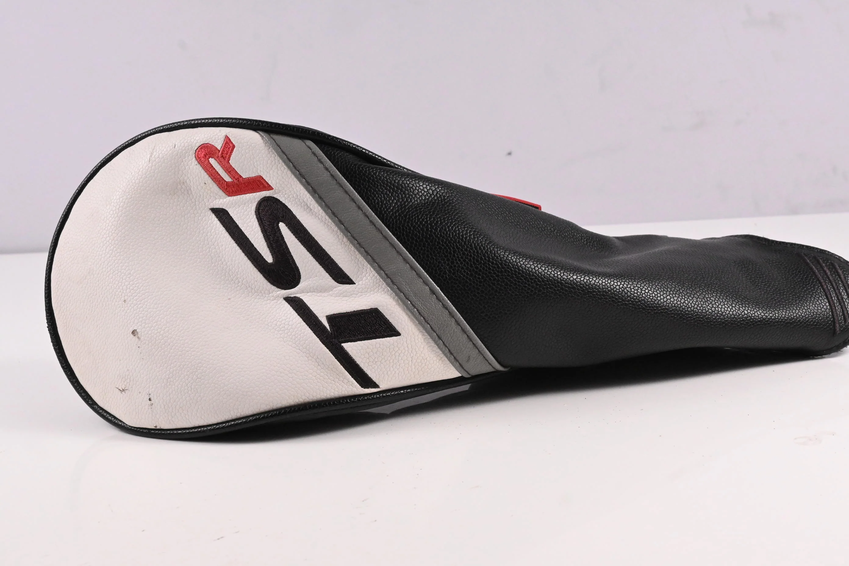 Titleist TSR2 Driver / 10 Degree / Regular Flex HZRDUS CB Red 50 Shaft - Image 9