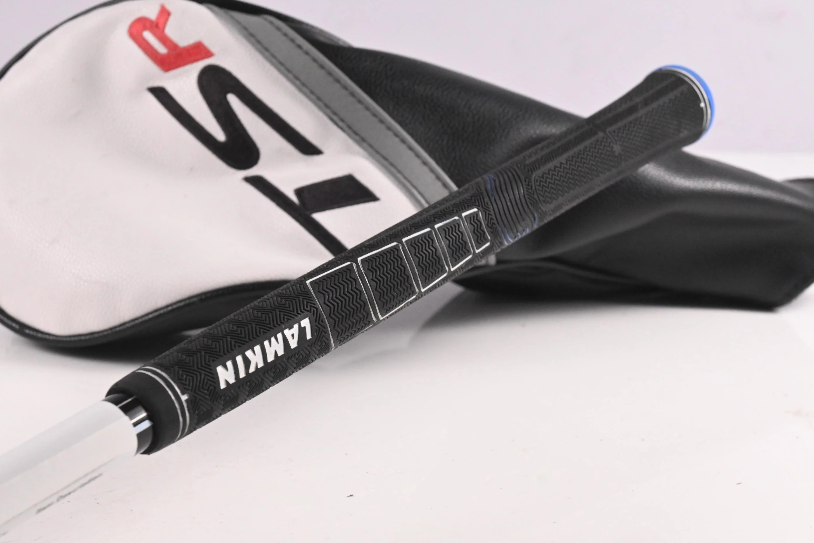Titleist TSR2 Driver / 10 Degree / Senior Flex Accra FX 140 Shaft - Image 9
