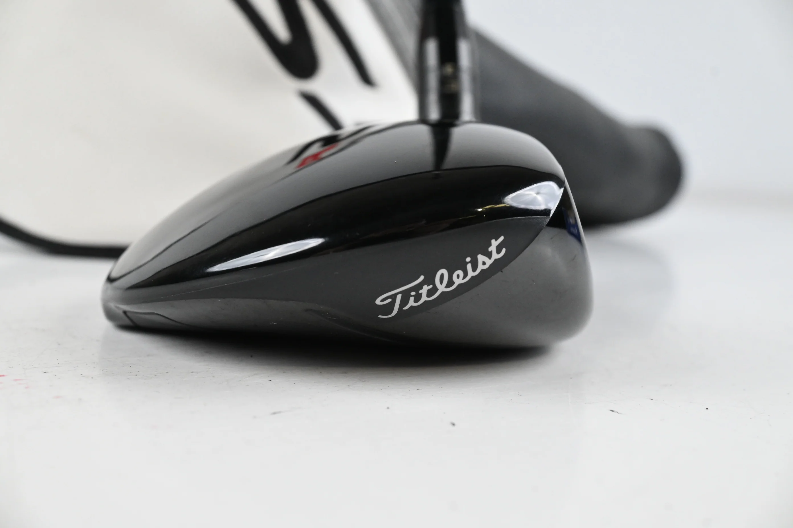 Titleist TSR2 #5 Wood / 18 Degree / Regular Flex HZRDUS CB Red 60 Shaft - Image 3