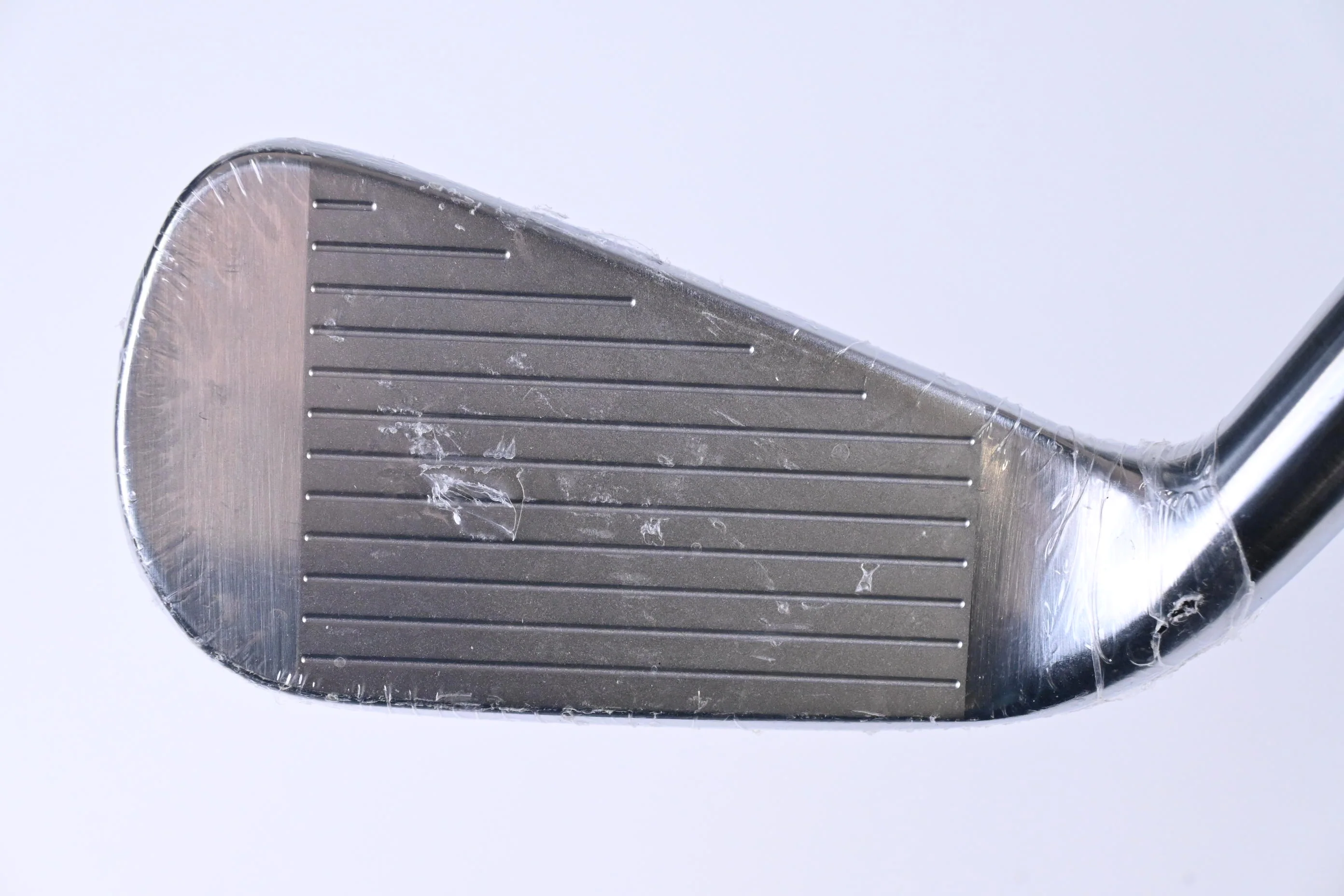 Titleist U505 2023 #4 Iron / 22 Degree / Regular Flex HZRDUS Black 80 Shaft - Image 2