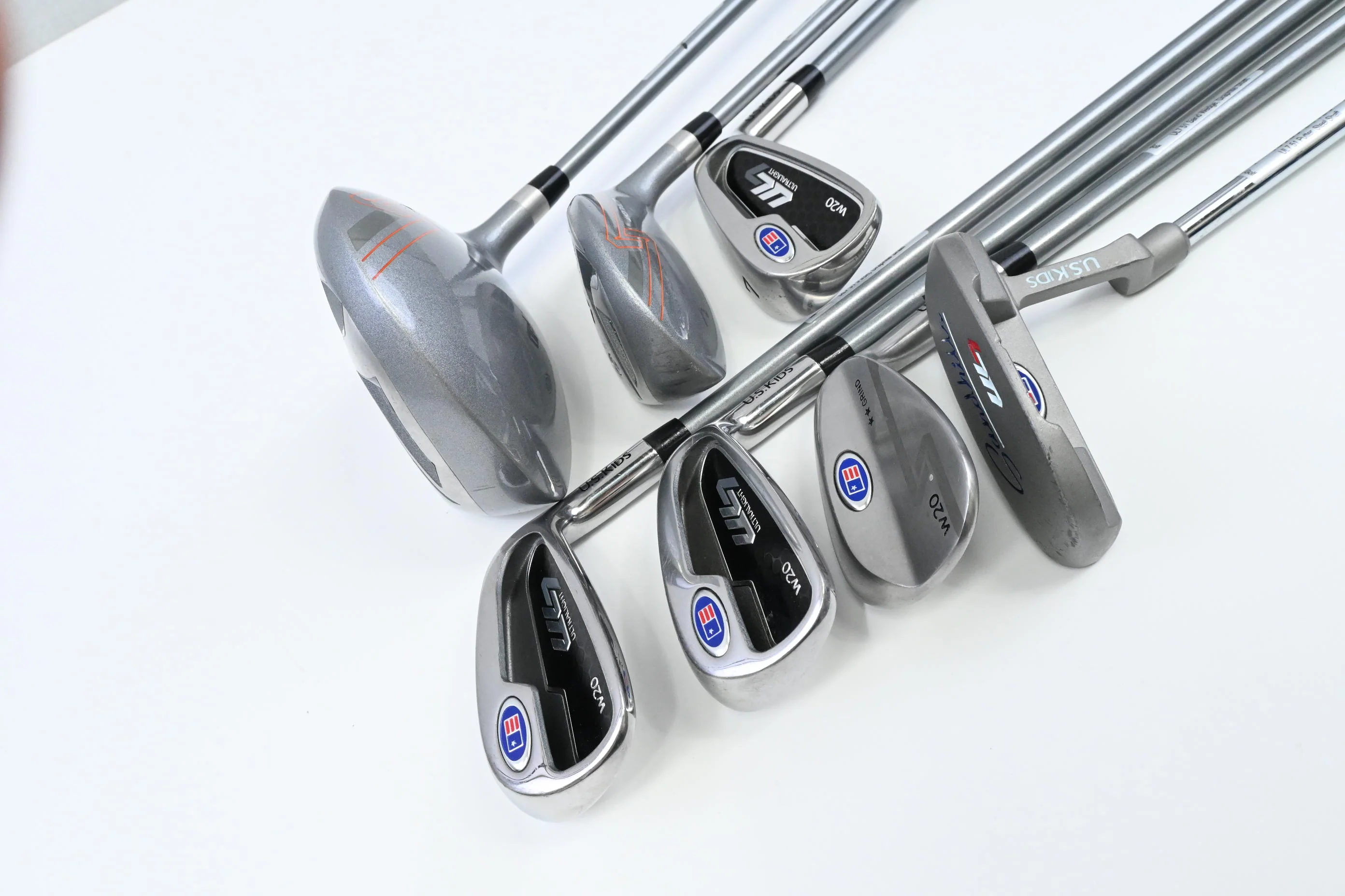 Junior US Kids W20 UL7 Package Set / Wood, Hybrid, irons, Putter, Bag - Image 3
