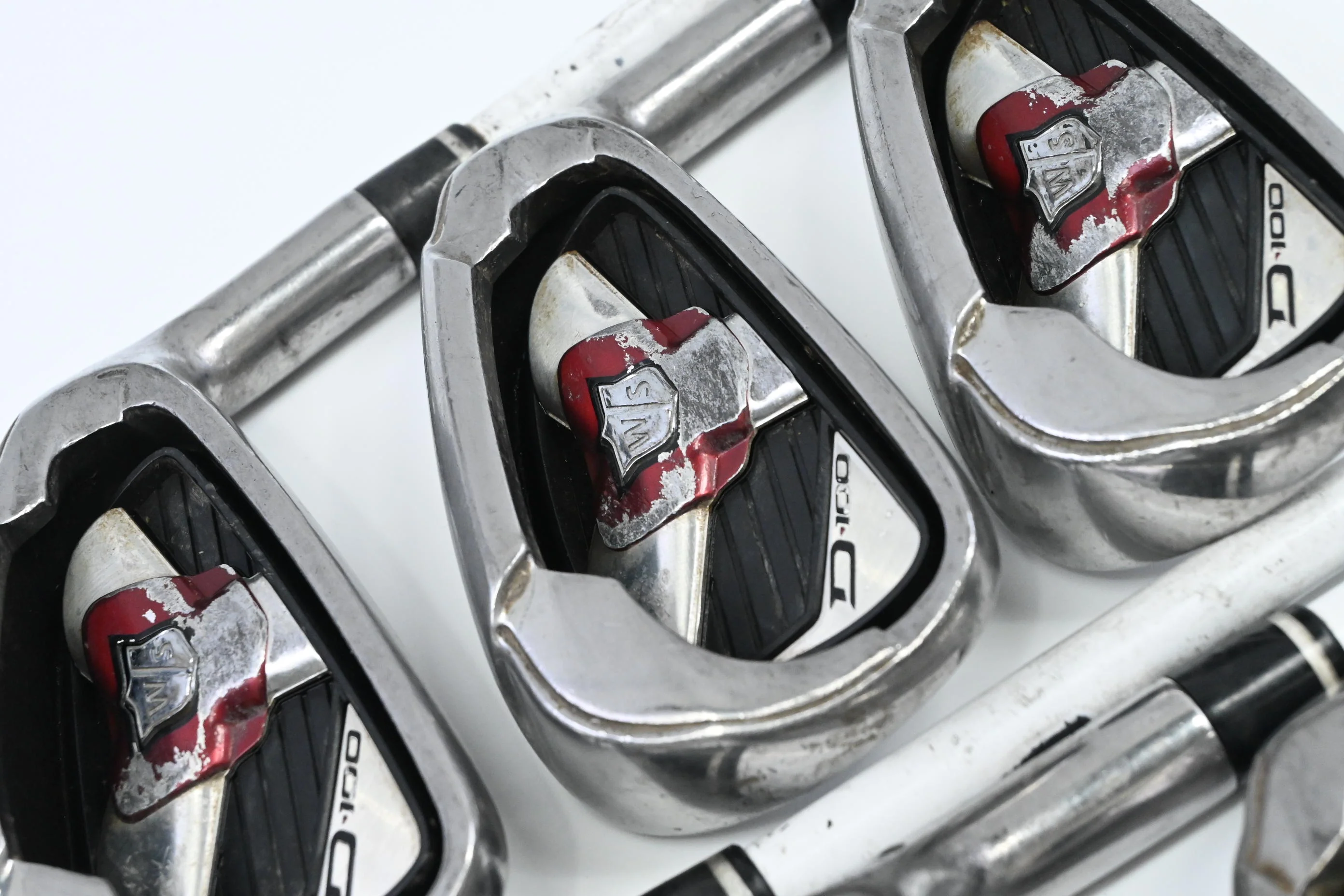 Wilson D100 Irons / 5-PW+SW / Regular Flex Matrix Studio 6.1 Shafts