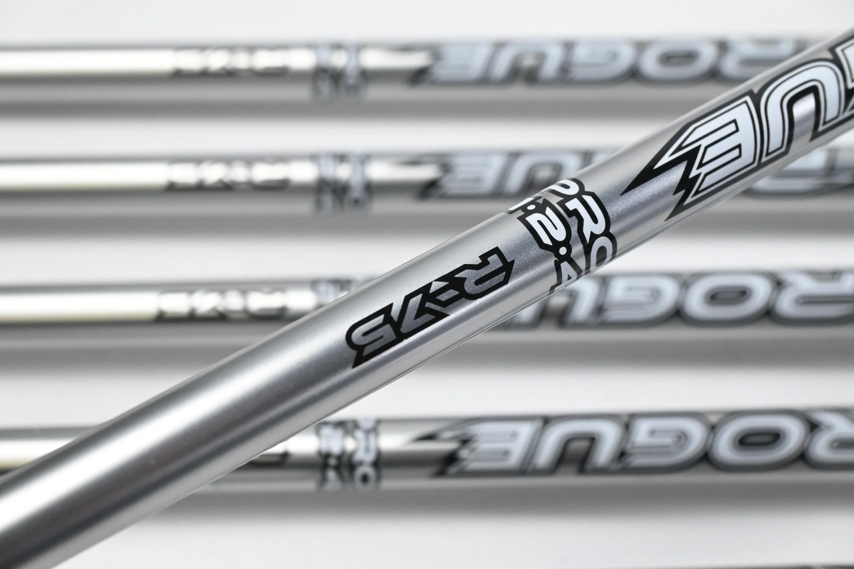 Wilson D200 Irons / 6-PW+GW / Regular Flex Aldila Rogue Pro 75 Shafts - Image 5