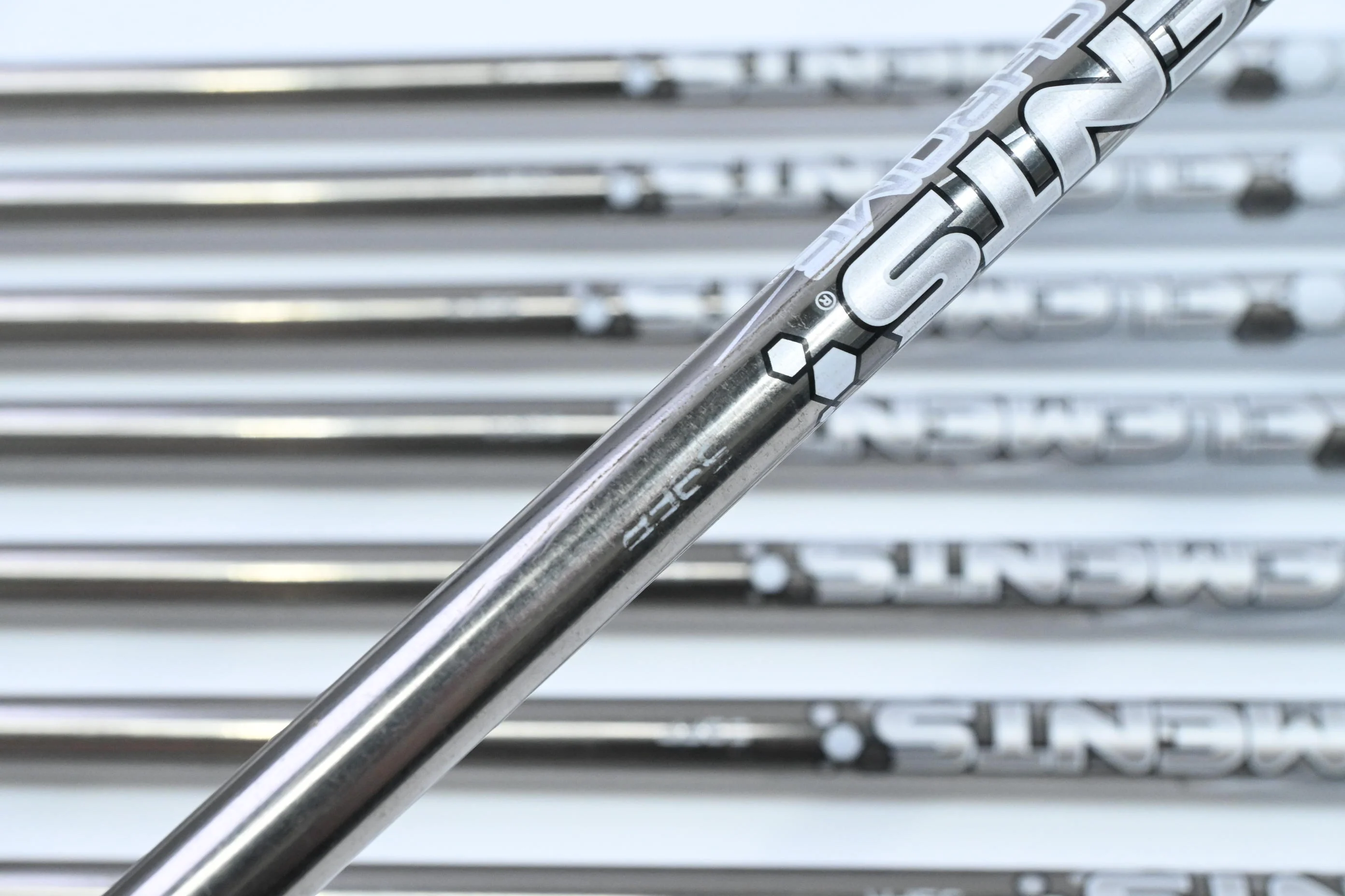 Wilson D200 Irons / 5-PW+GW+SW / Regular Flex UST Elements Chrome 59 Shafts - Image 5