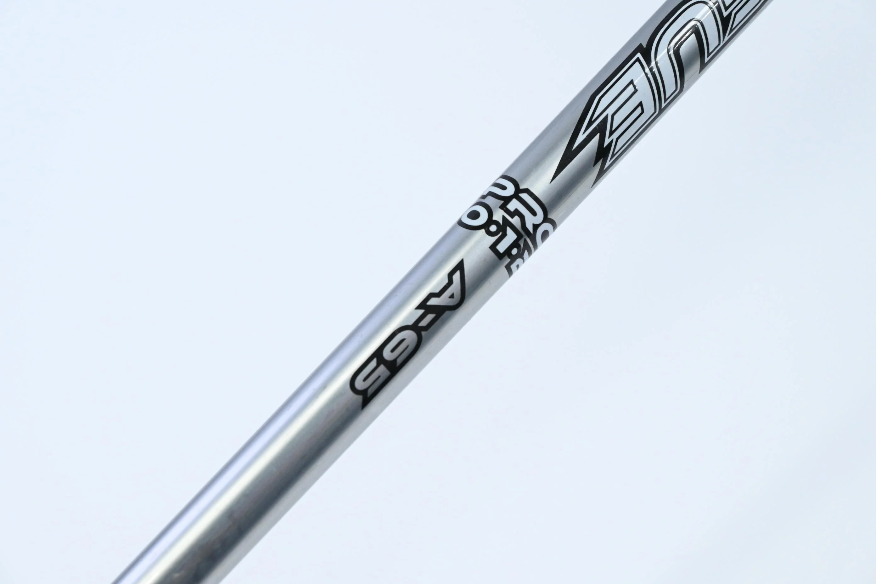 Wilson D300 #8 Iron / Senior Flex Aldila Rogue Pro 0.1.2 65 Shaft - Image 4