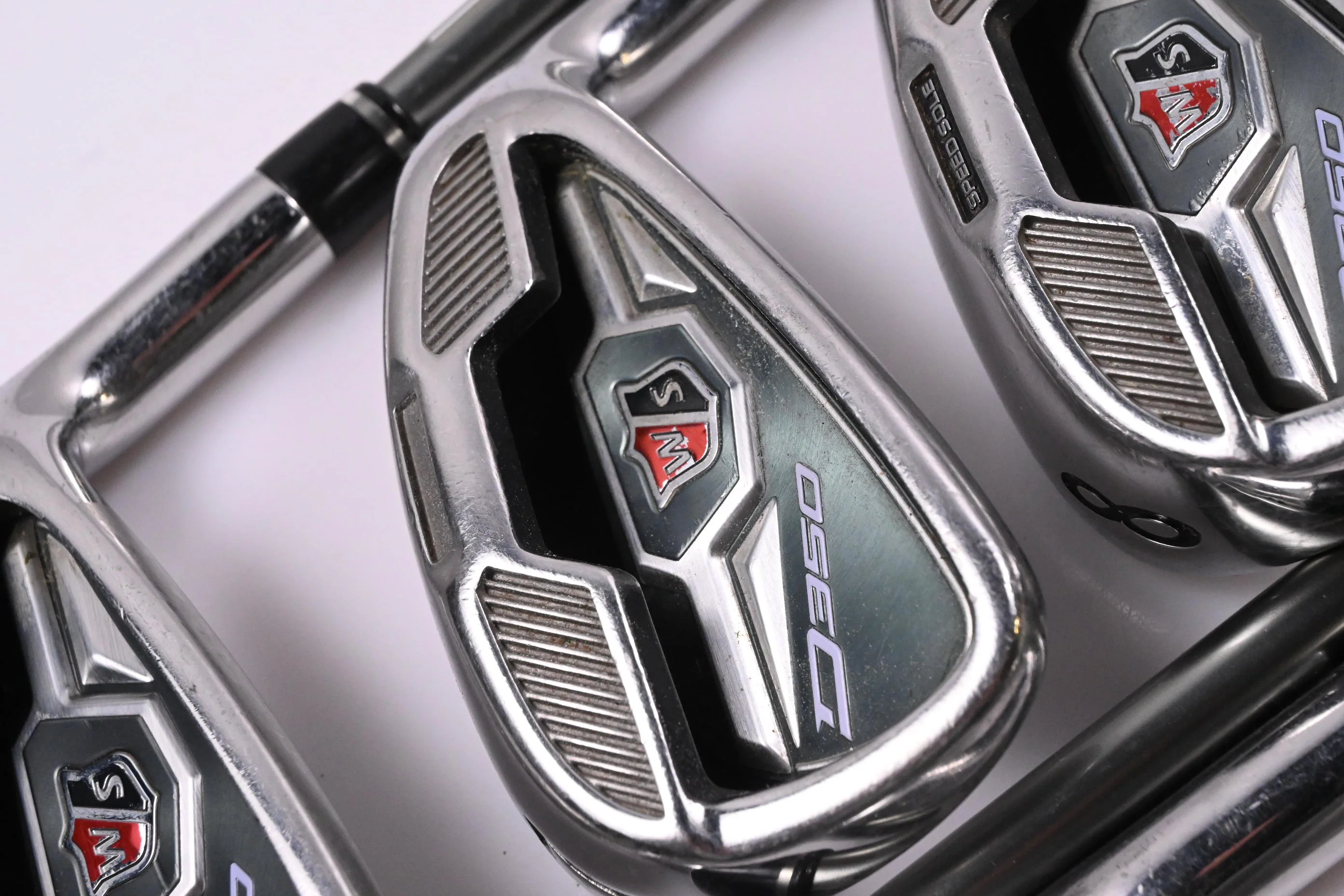 Wilson D350 Irons / 6-PW+SW / Regular Flex UST Elements Chrome 59 Shafts