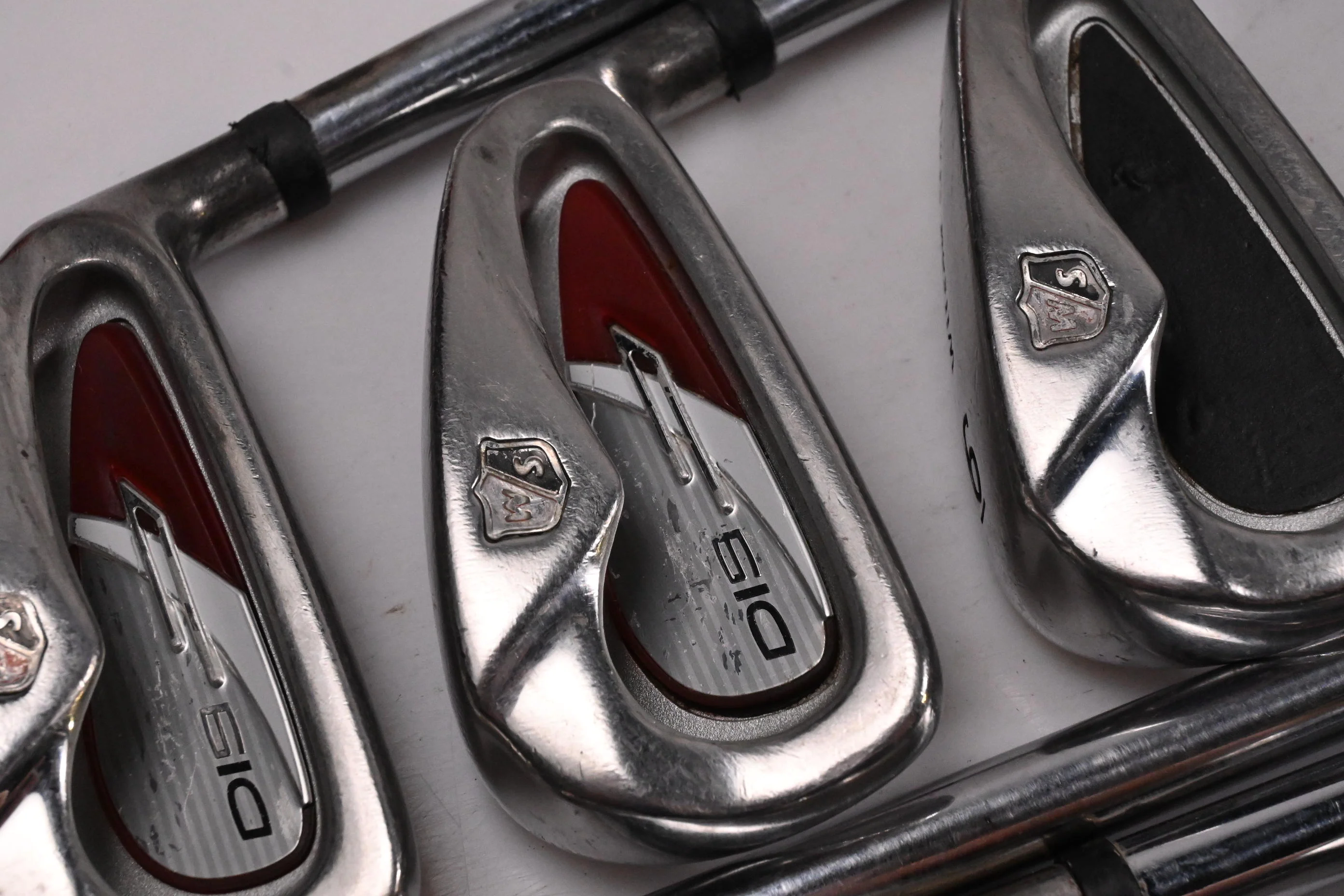 Wilson Di7 Irons / 4-PW+SW / UniFlex TX-99 Shafts