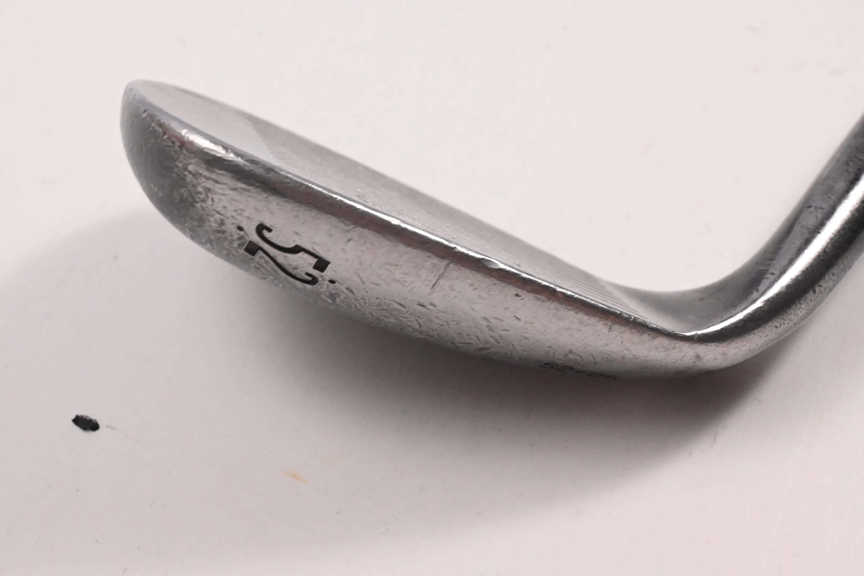 Wilson FG Tour Traction Control Gap Wedge / 52 Degree / Wedge Flex Dynamic Gold - Image 3