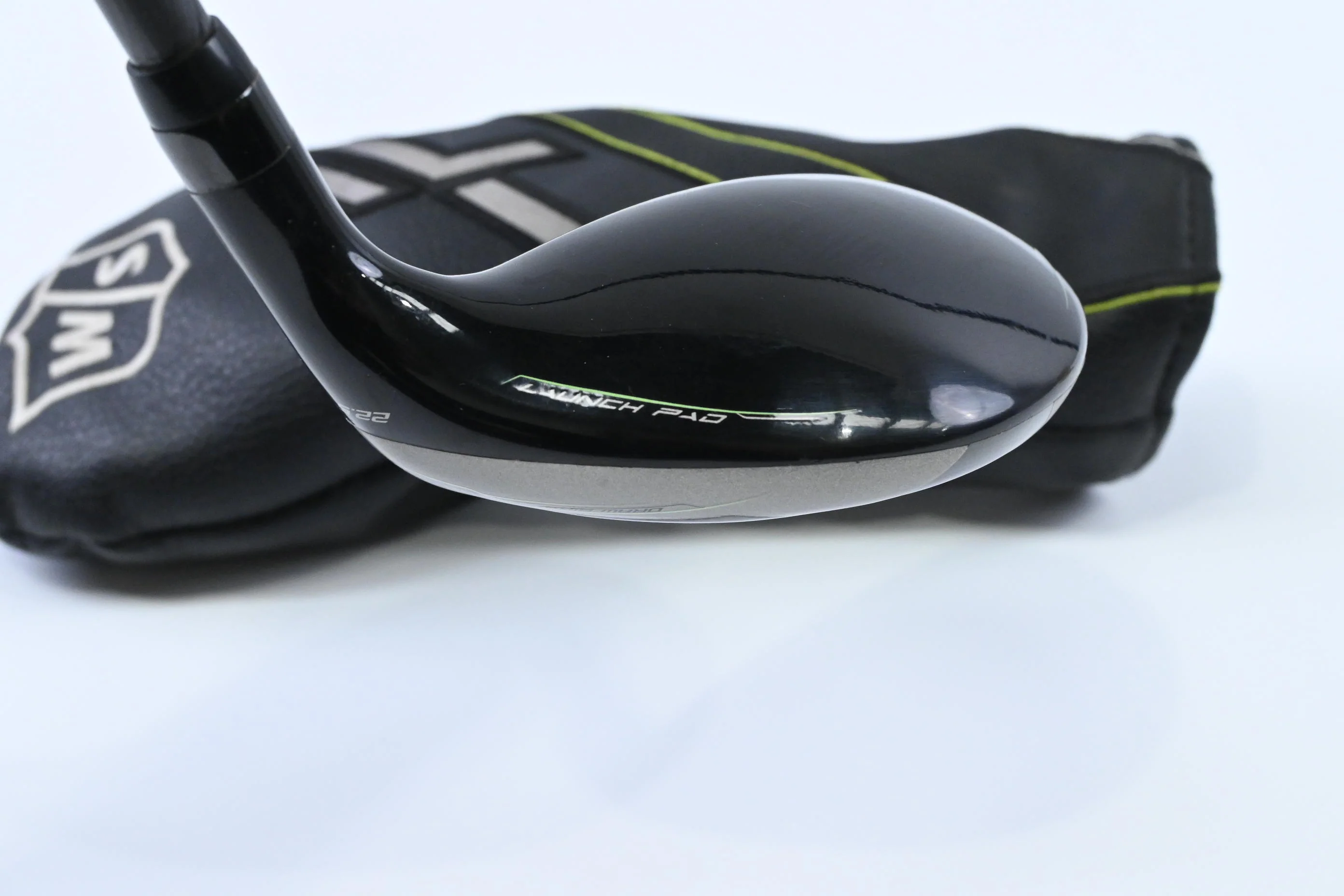 Wilson Launch Pad 2022 #4 Hybrid / 22.5 Degree / Regular Flex Evenflow 65 Shaft - Image 5