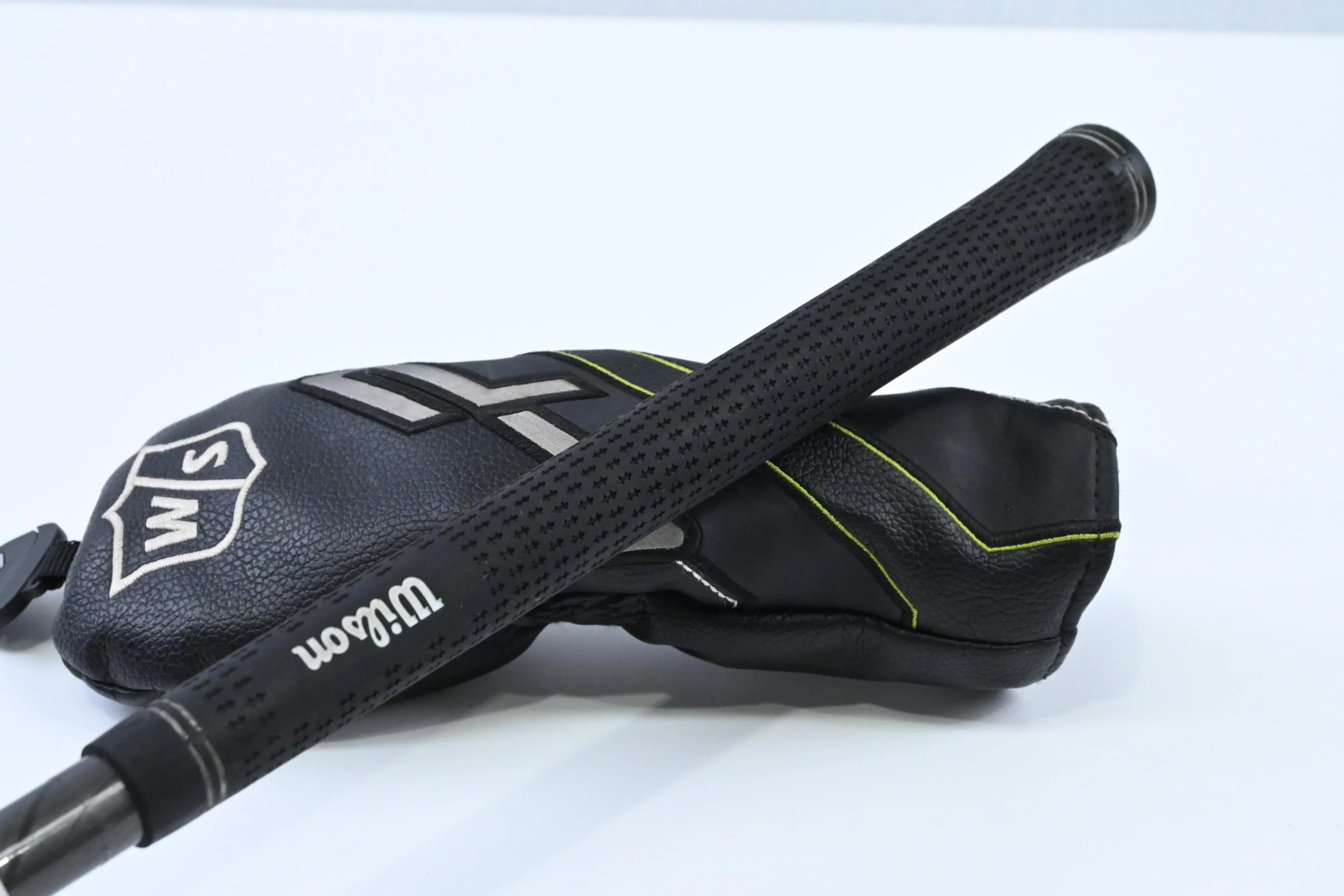 Wilson Launch Pad 2022 #4 Hybrid / 22.5 Degree / Regular Flex Evenflow 65 Shaft - Image 8