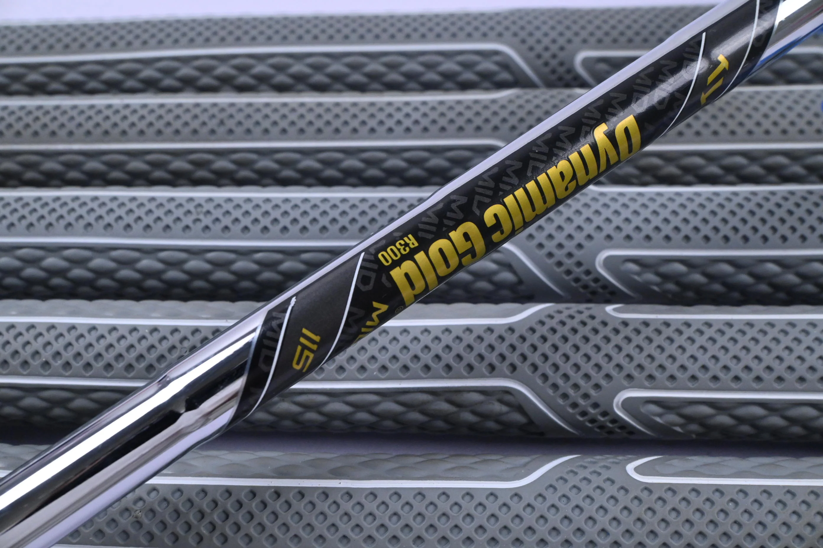 Wilson Staff Model 2024 CB Irons / 5-PW / Regular Flex Dynamic Gold 115 Shafts - Image 5