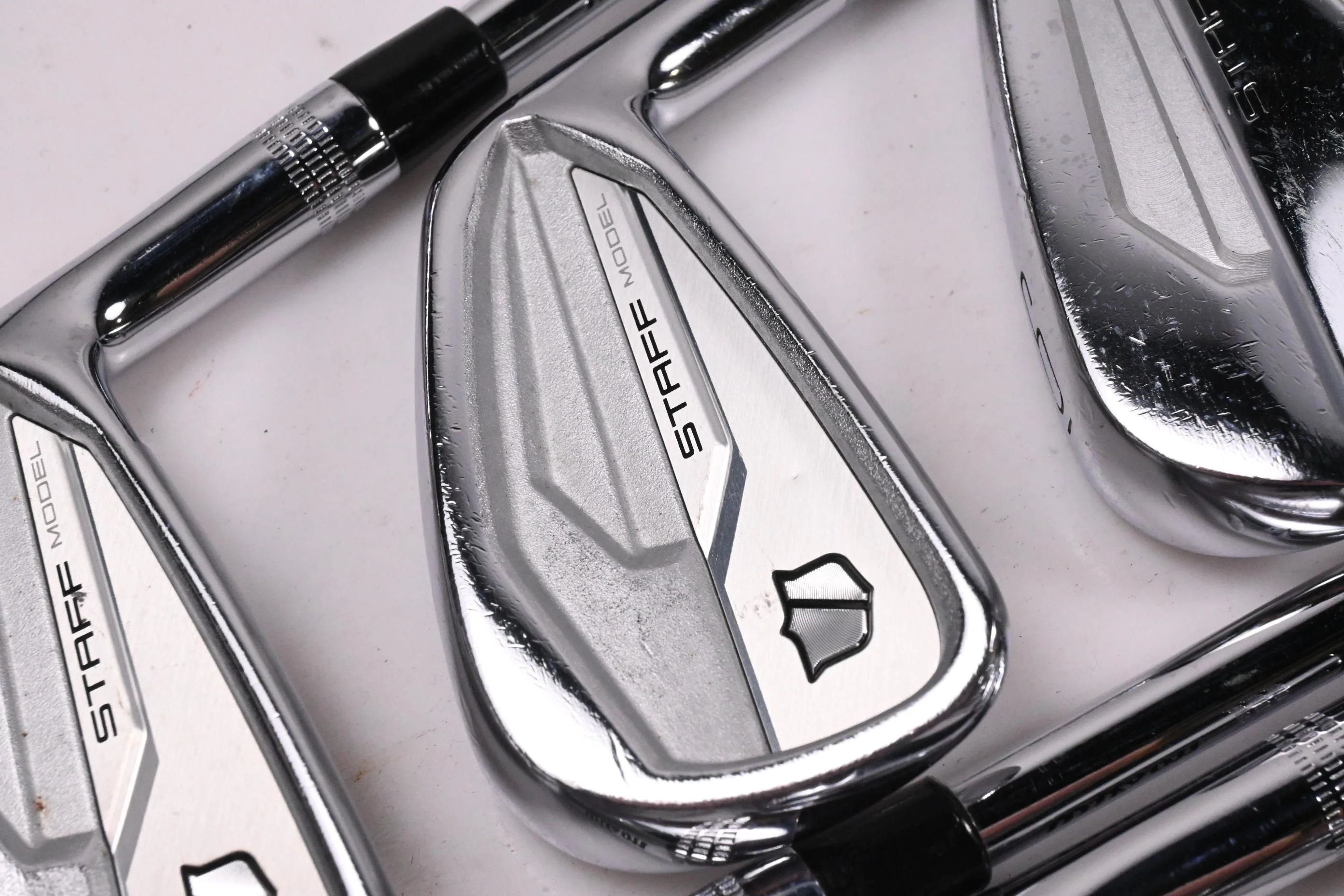 Wilson Staff Model CB/Blade 2024 Irons / 4-9i / X-Flex N.S.Pro Modus³ Tour 120