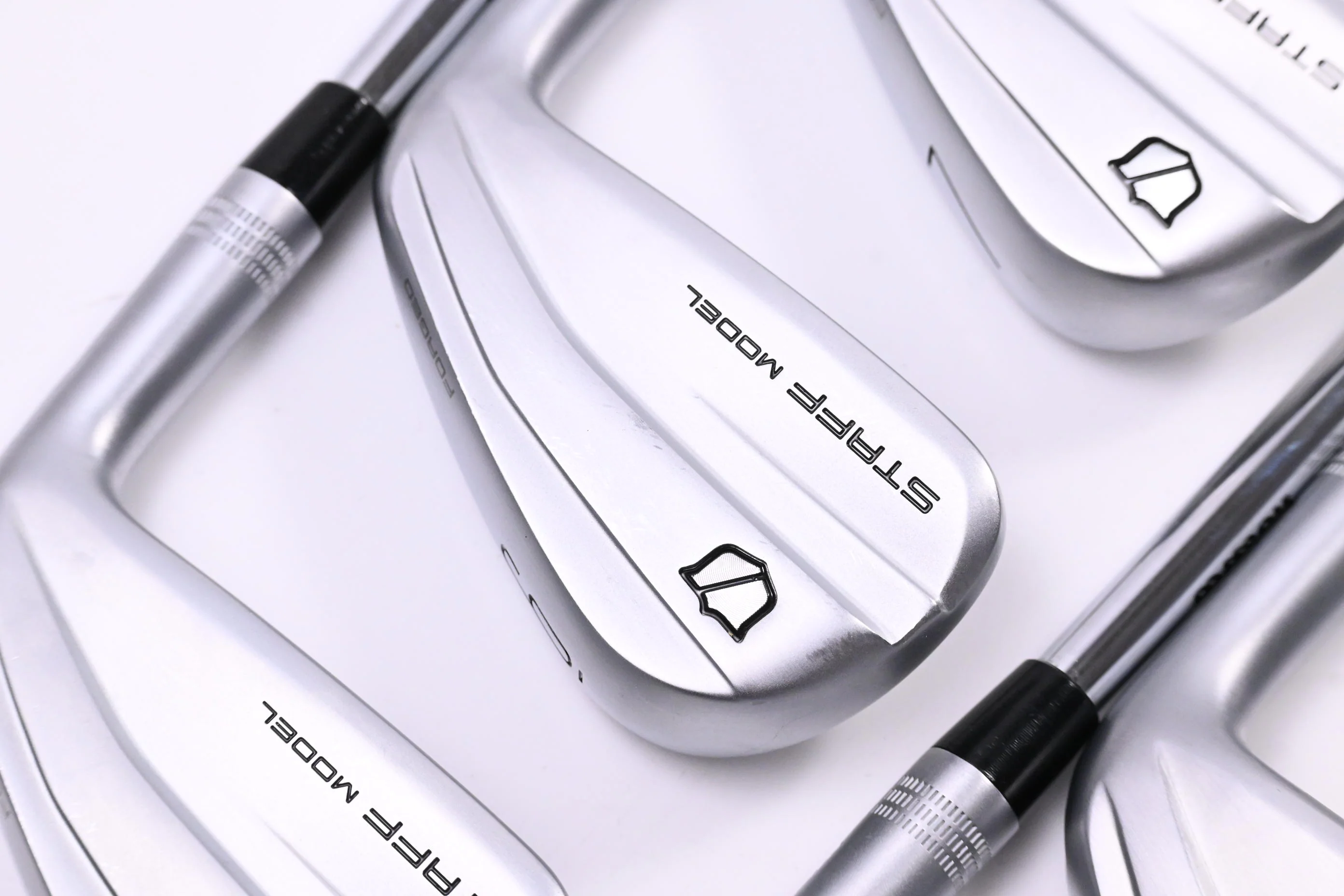 Wilson Staff Model Blade 2026 Irons / 5-PW / Regular Flex N.S.PRO Modus3 Tour110