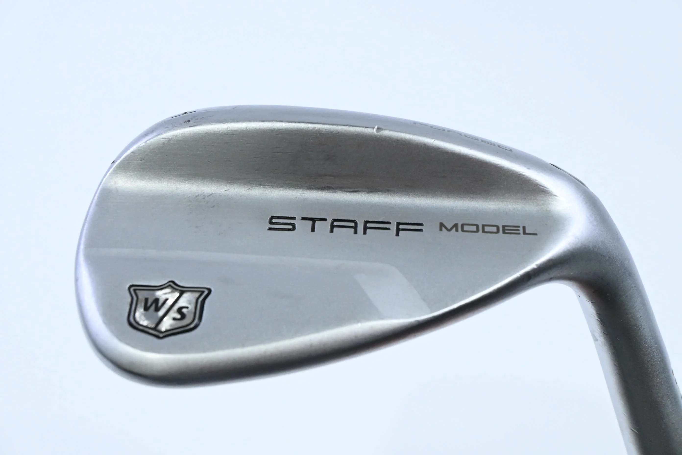 Wilson Staff Model Sand Wedge / 54 Degree / Wedge Flex Dynamic Gold AWT Shaft