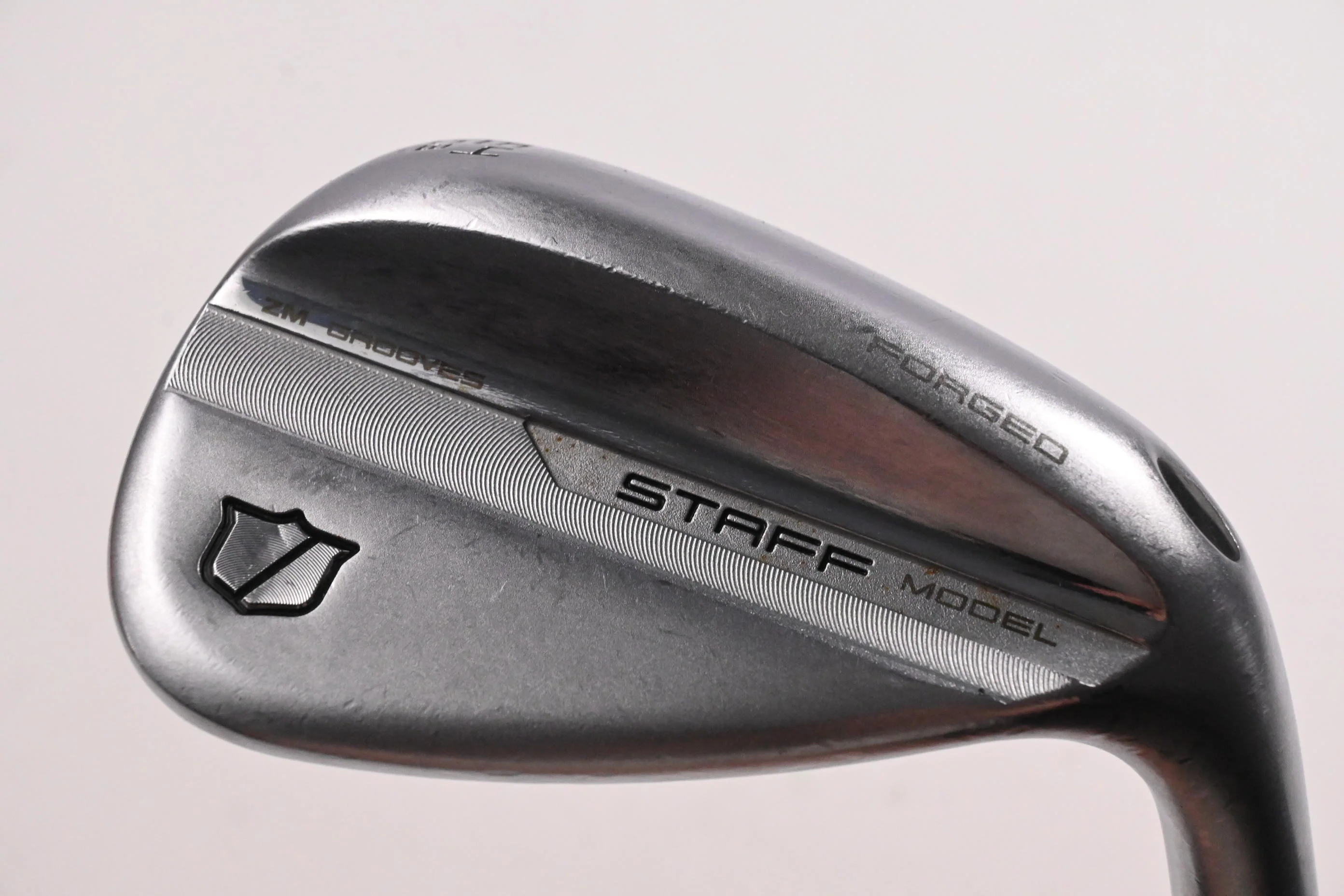 Wilson Staff Model ZM Sand Wedge / 54 Degree / Stiff Flex Dynamic Gold S300
